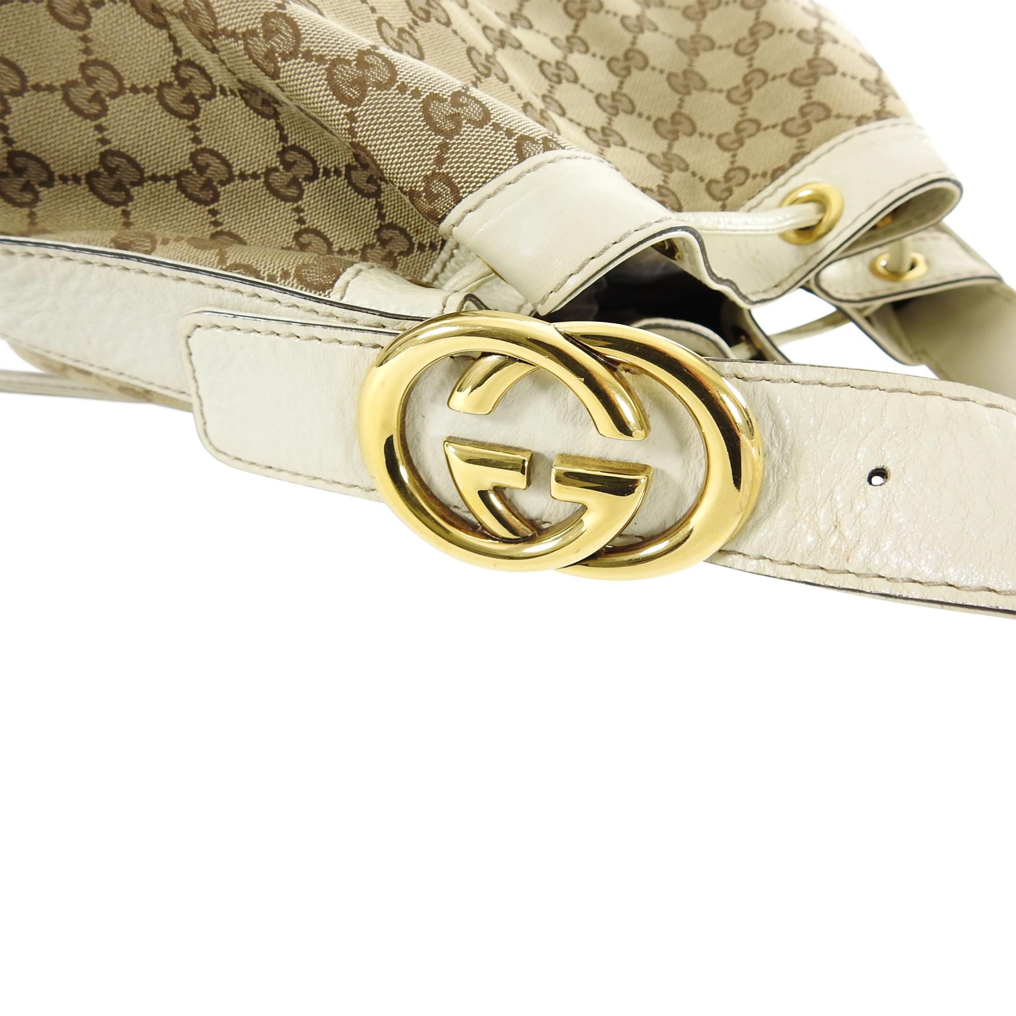 Women's Gucci Interlocking Icon GG Ivory Monogram Canvas Large Drawstring Hobo Bag For Sale