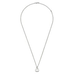 Collar entrelazado Gucci de plata de ley YBB796355001