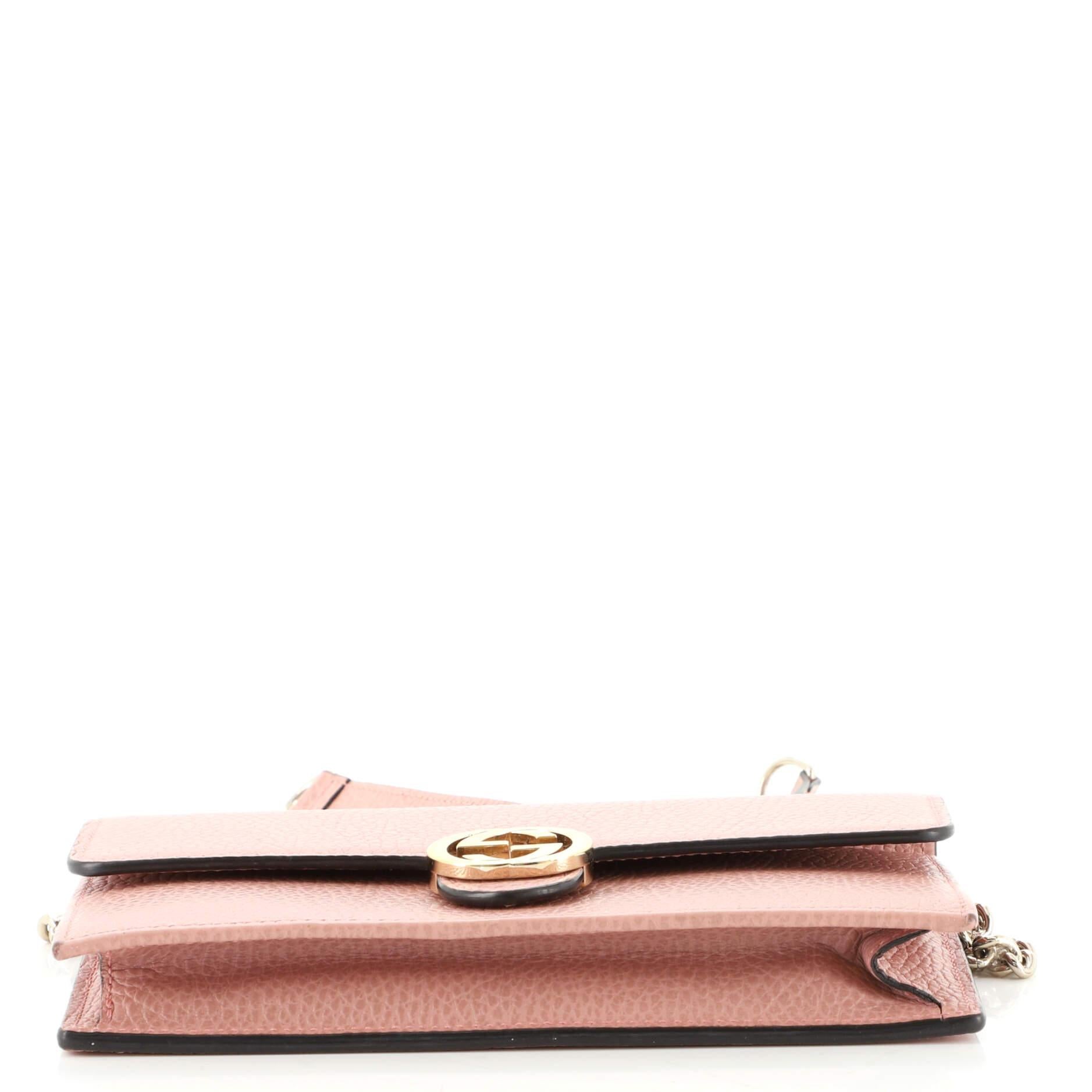 Gucci Interlocking Wallet on Chain (Outlet) Leather In Good Condition In NY, NY