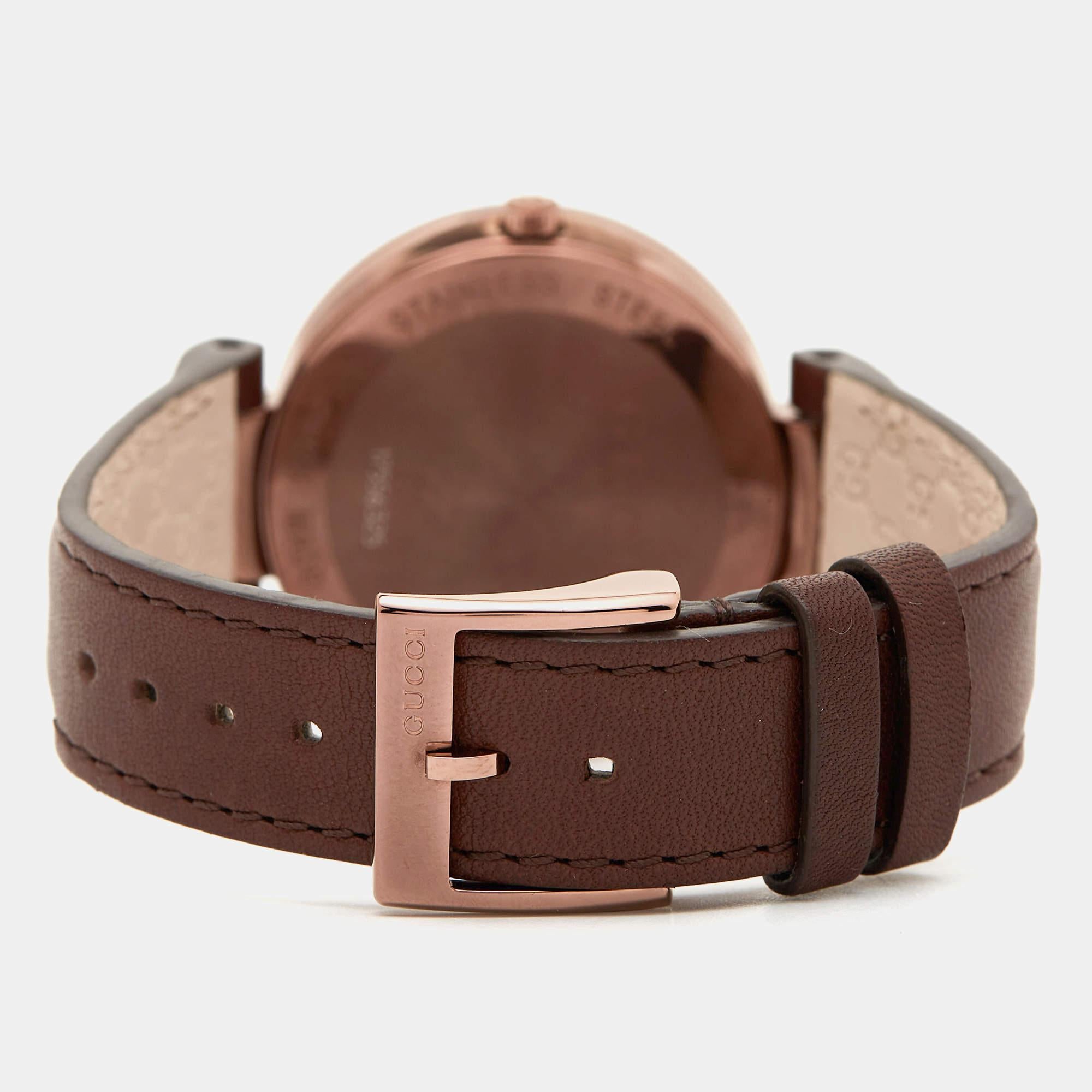 Gucci Ion Plated Stainless Steel Leather Interlocking Women's Wristwatch 37 mm In Good Condition In Dubai, Al Qouz 2