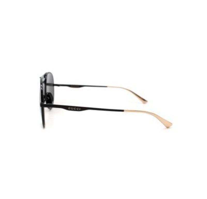 Gucci Iridescent Aviator Sunglasses In Good Condition In London, GB