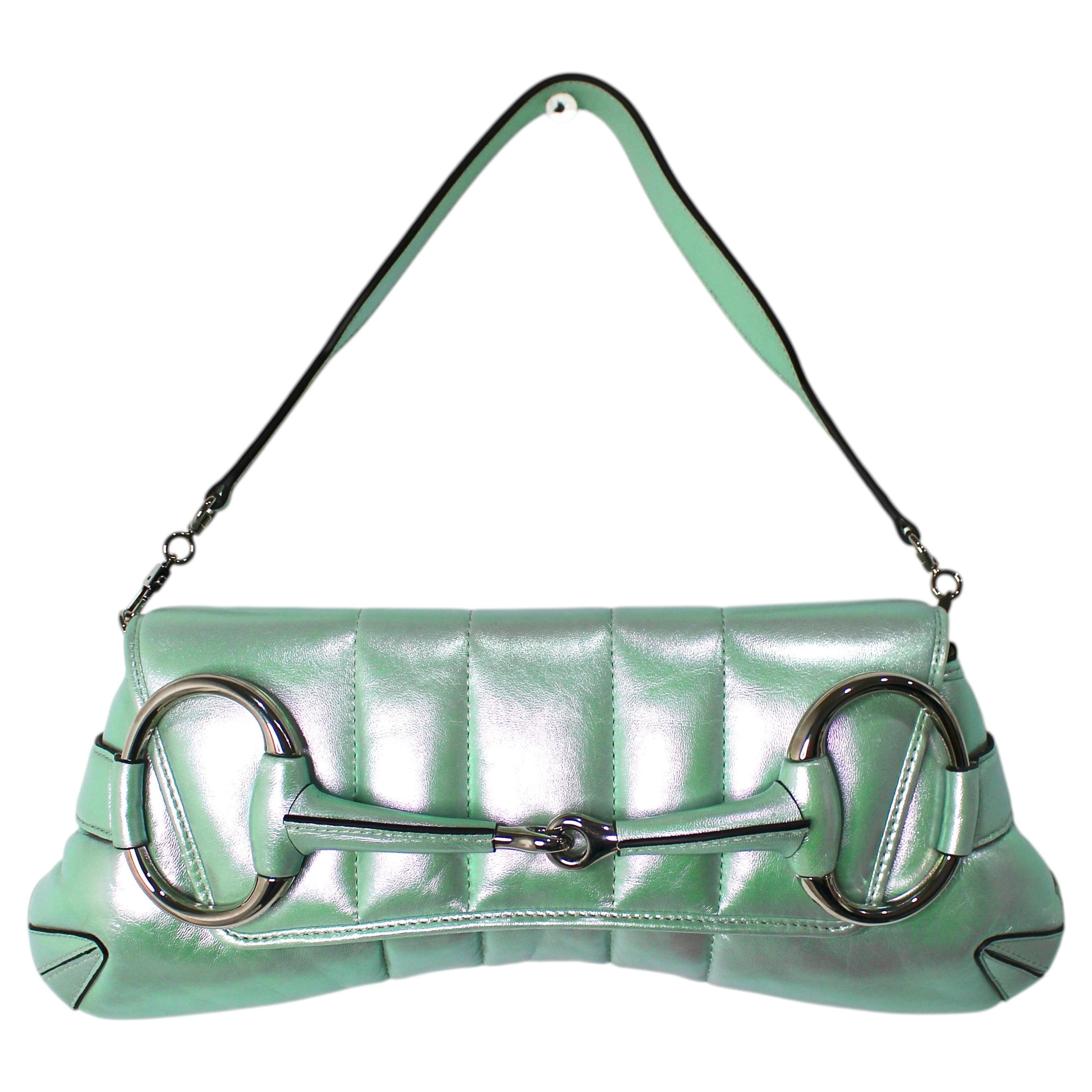 Gucci Borsa a tracolla con morsetto verticale in nappa verde cangiante Greene & Greene