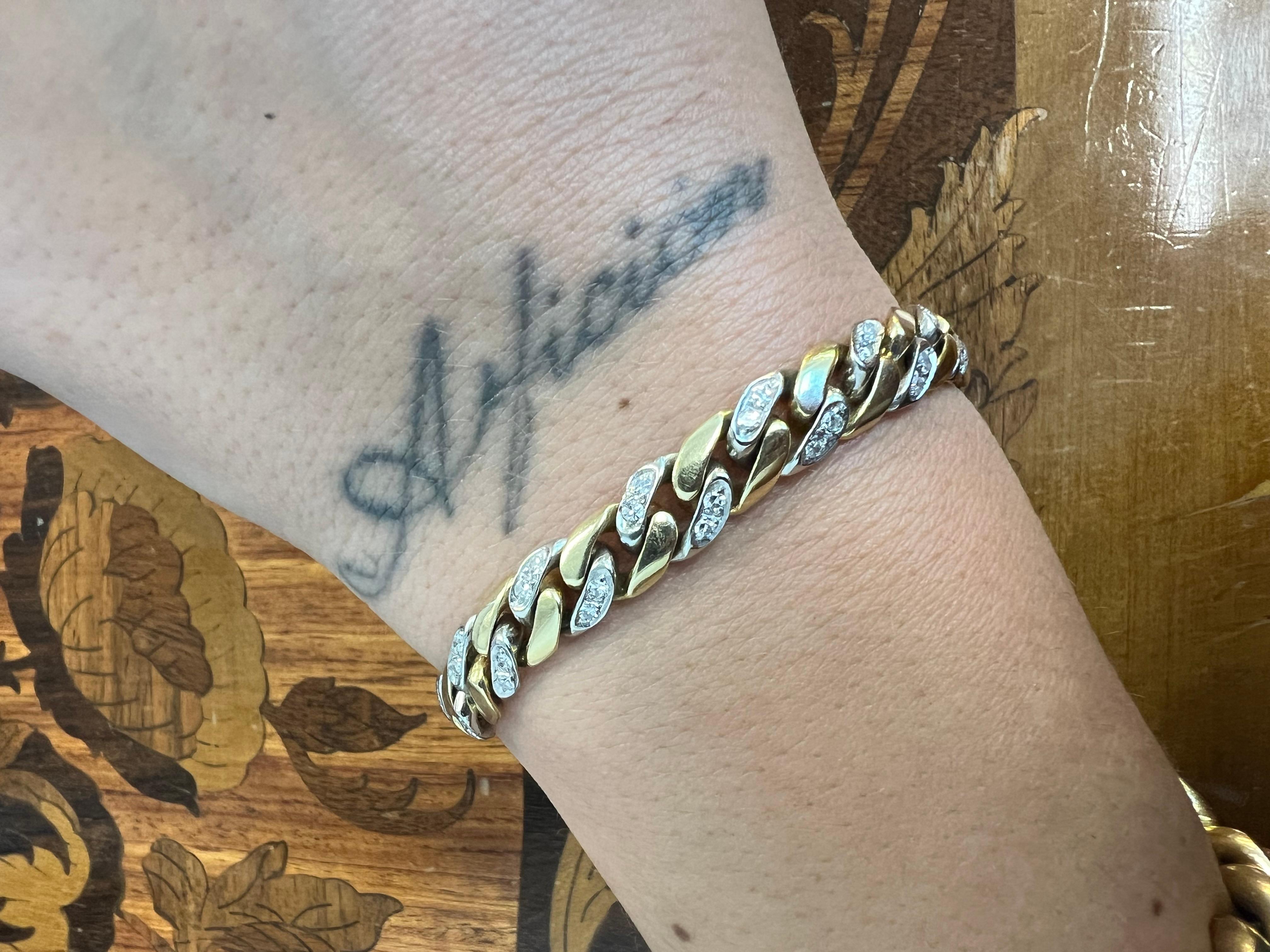 Single Cut GUCCI Italy 18k Yellow Gold & Diamond Curb Link Bracelet 1980s Vintage For Sale