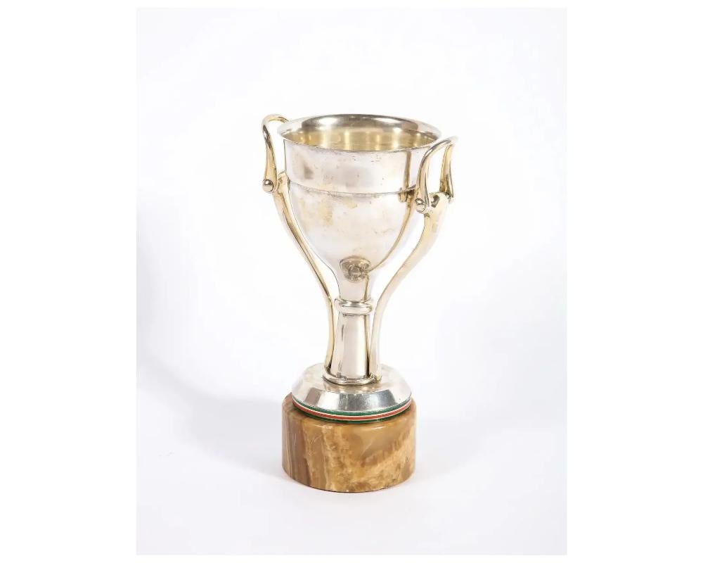 Gucci Italie, une rare coupe trophée en argent sterling, émail et marbre, C. 1970 en vente 1