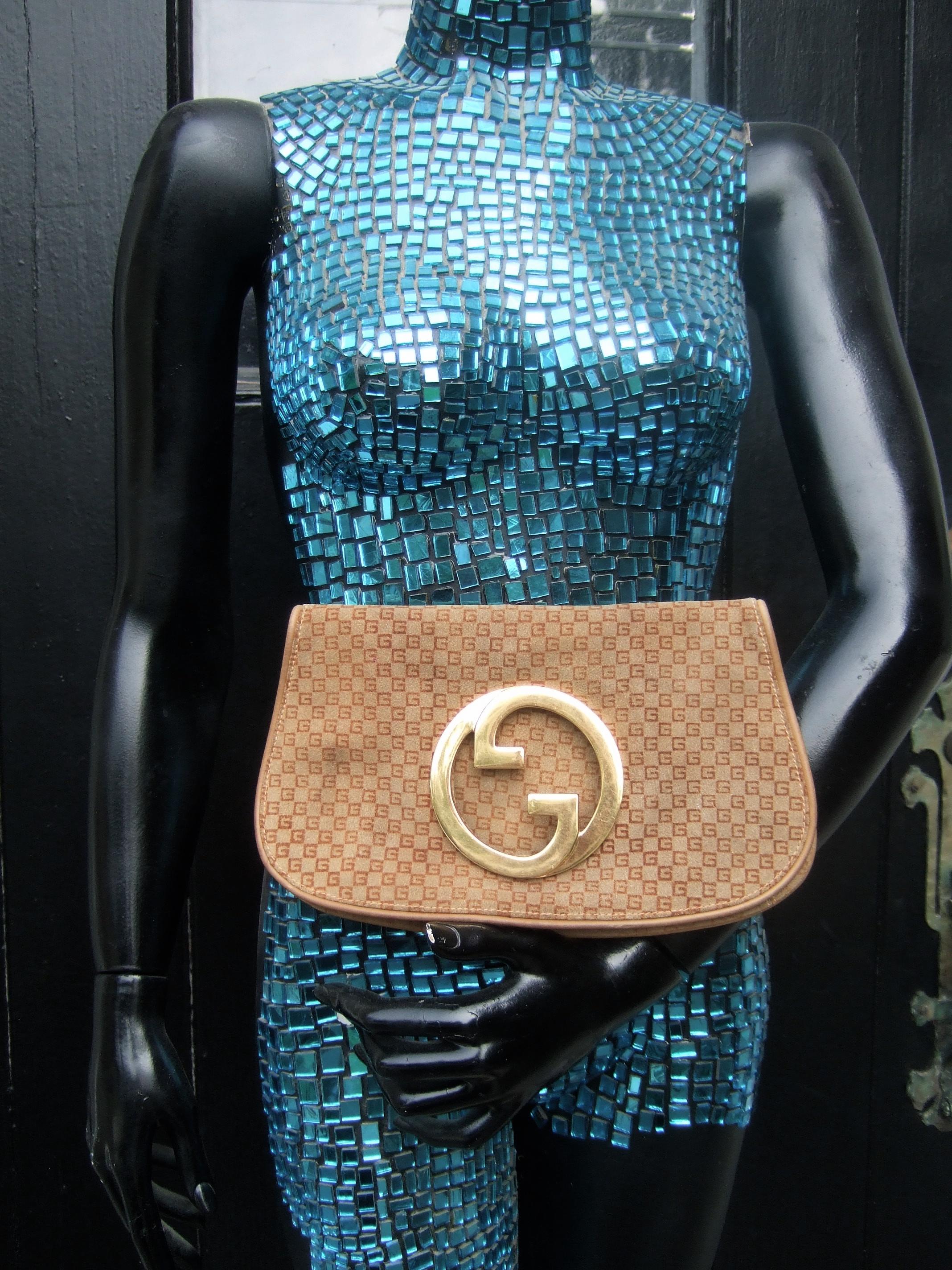 GUCCI Italy Brown Suede Blondie Clutch Bag c 1970s État moyen - En vente à University City, MO