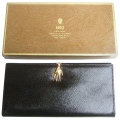 Gucci Italy Ebony Black Leather Hand Clasp Wallet in Presentation Box c 1970s