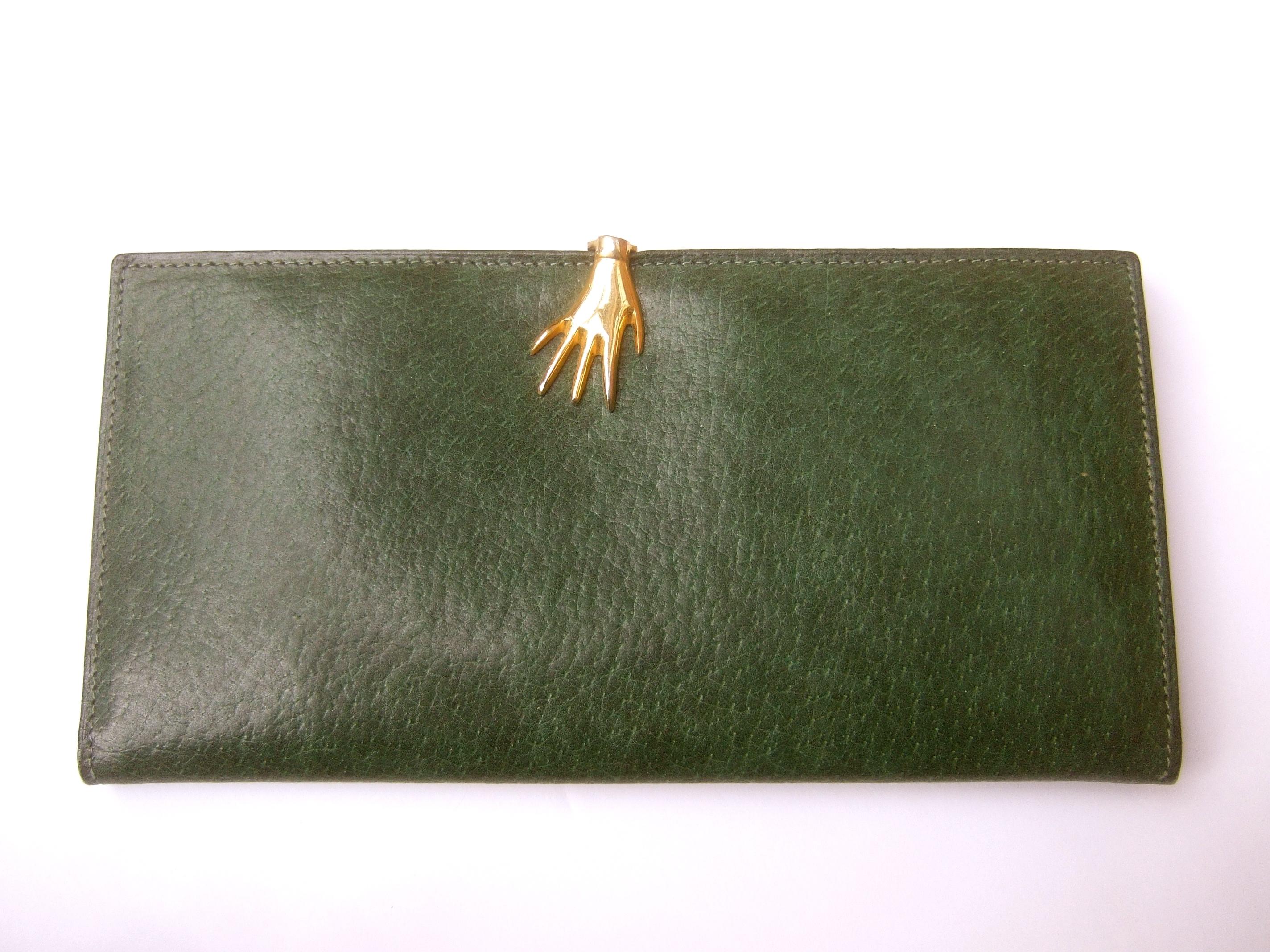 Brown Gucci Italy Green Leather Hand Clasp Wallet in Gucci Presentation Box c 1970s