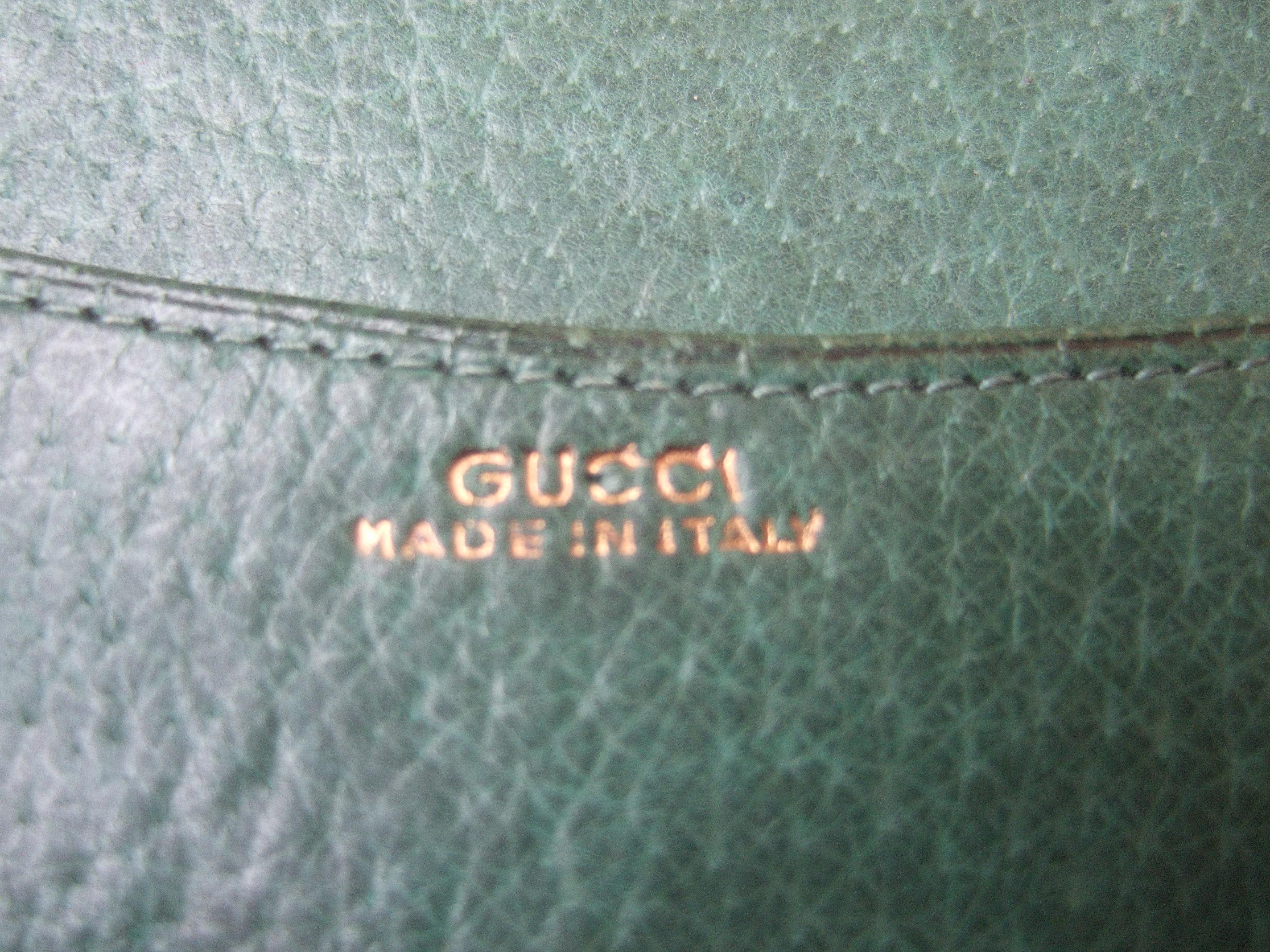 Gucci Italy Green Leather Hand Clasp Wallet in Gucci Presentation Box c 1970s 1