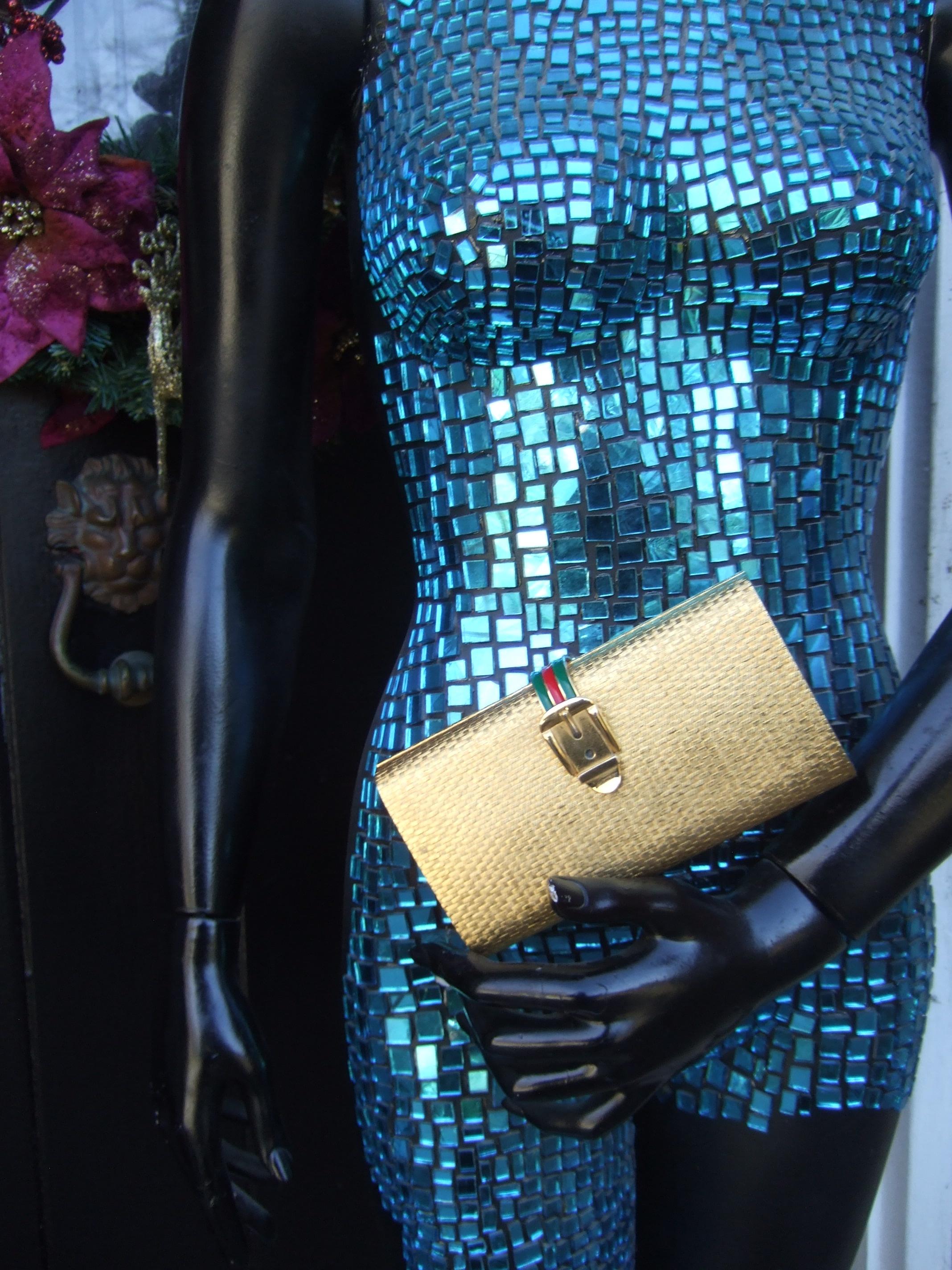 Women's Gucci Italy Opulent Gilt Metal Minaudiere Clutch c 1970s For Sale
