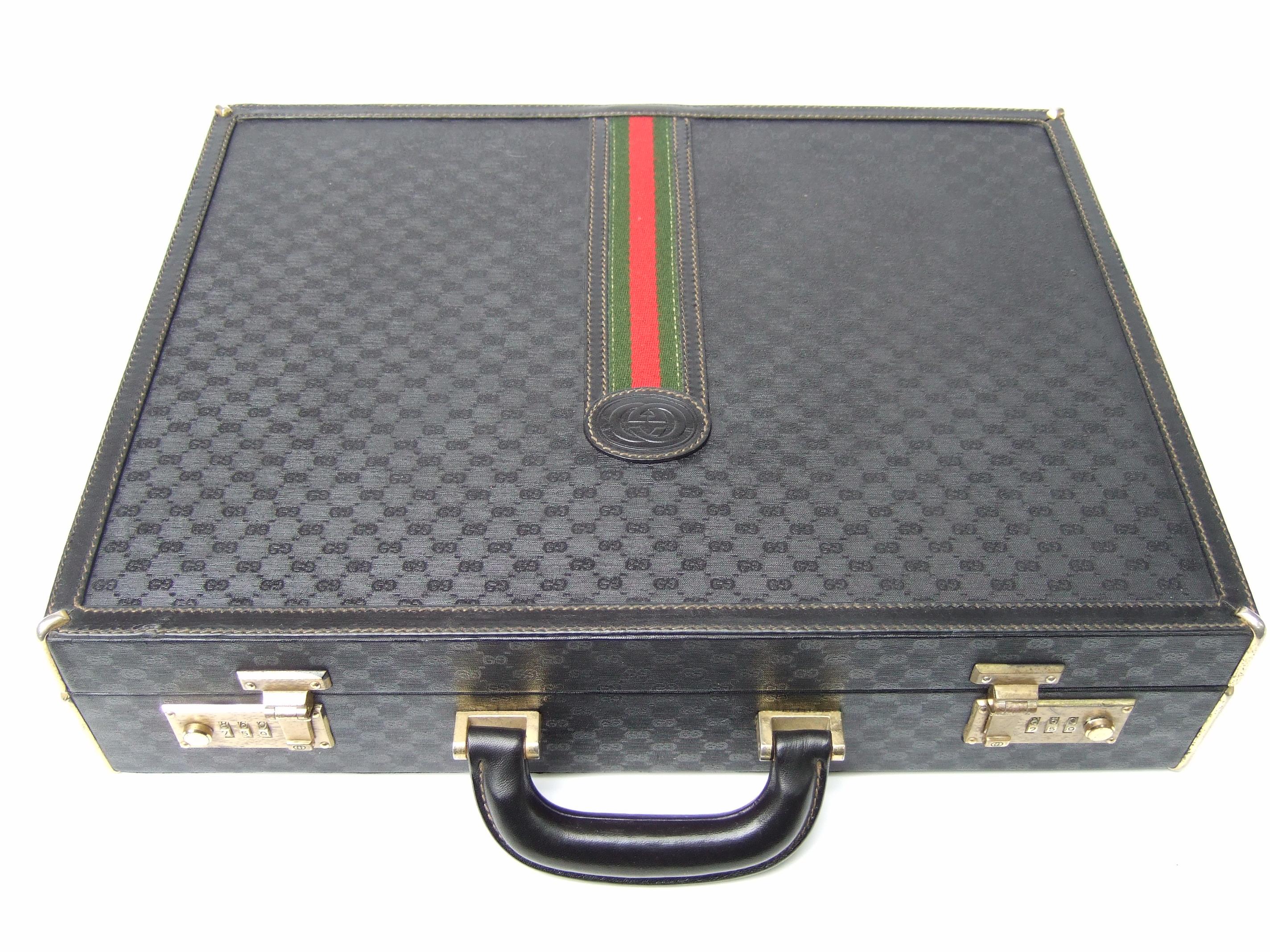 Gucci Italien Seltene Unisex Aktentasche aus schwarzem beschichtetem Segeltuch mit Lederbesatz, ca. 1980er Jahre 7