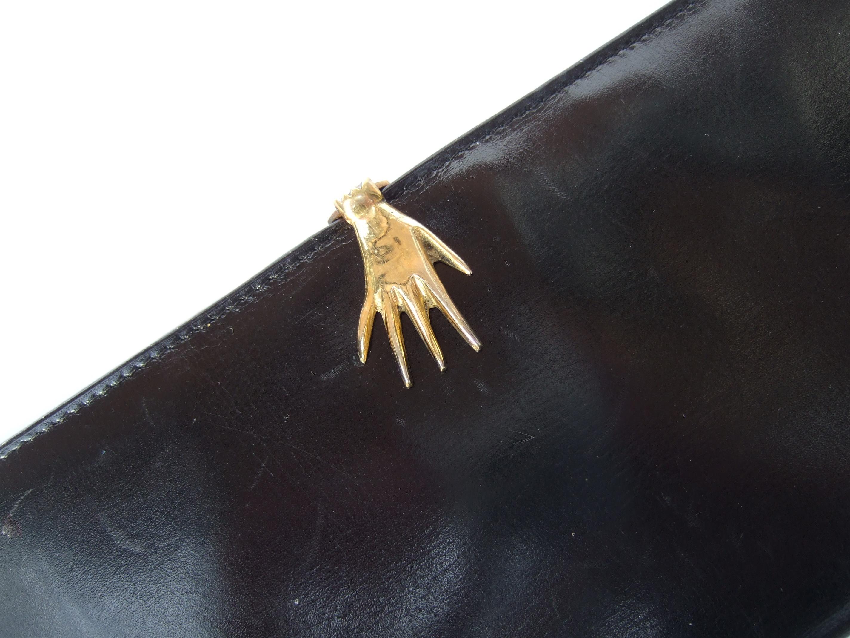 gucci hand clasp wallet