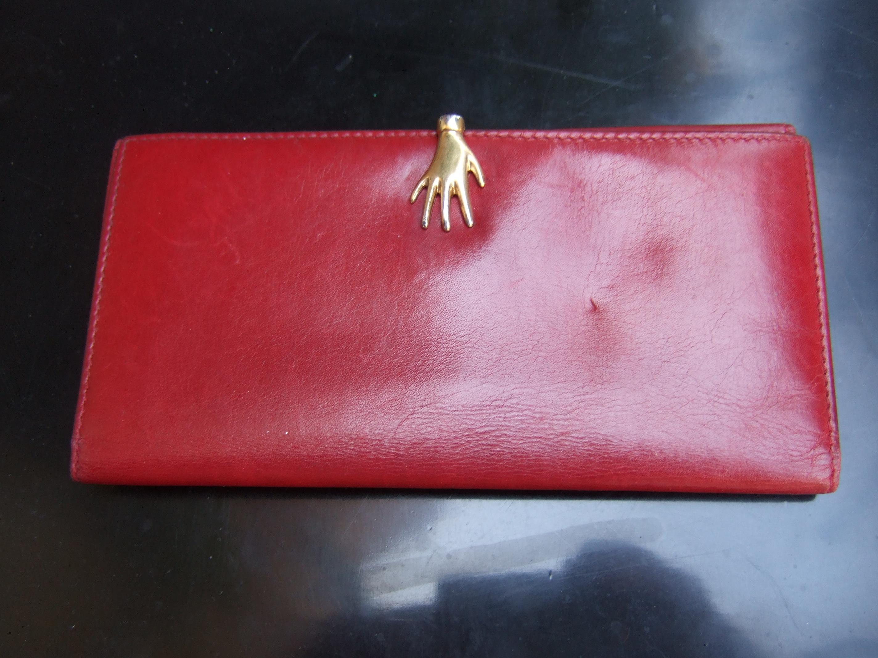 hand of gucci wallet