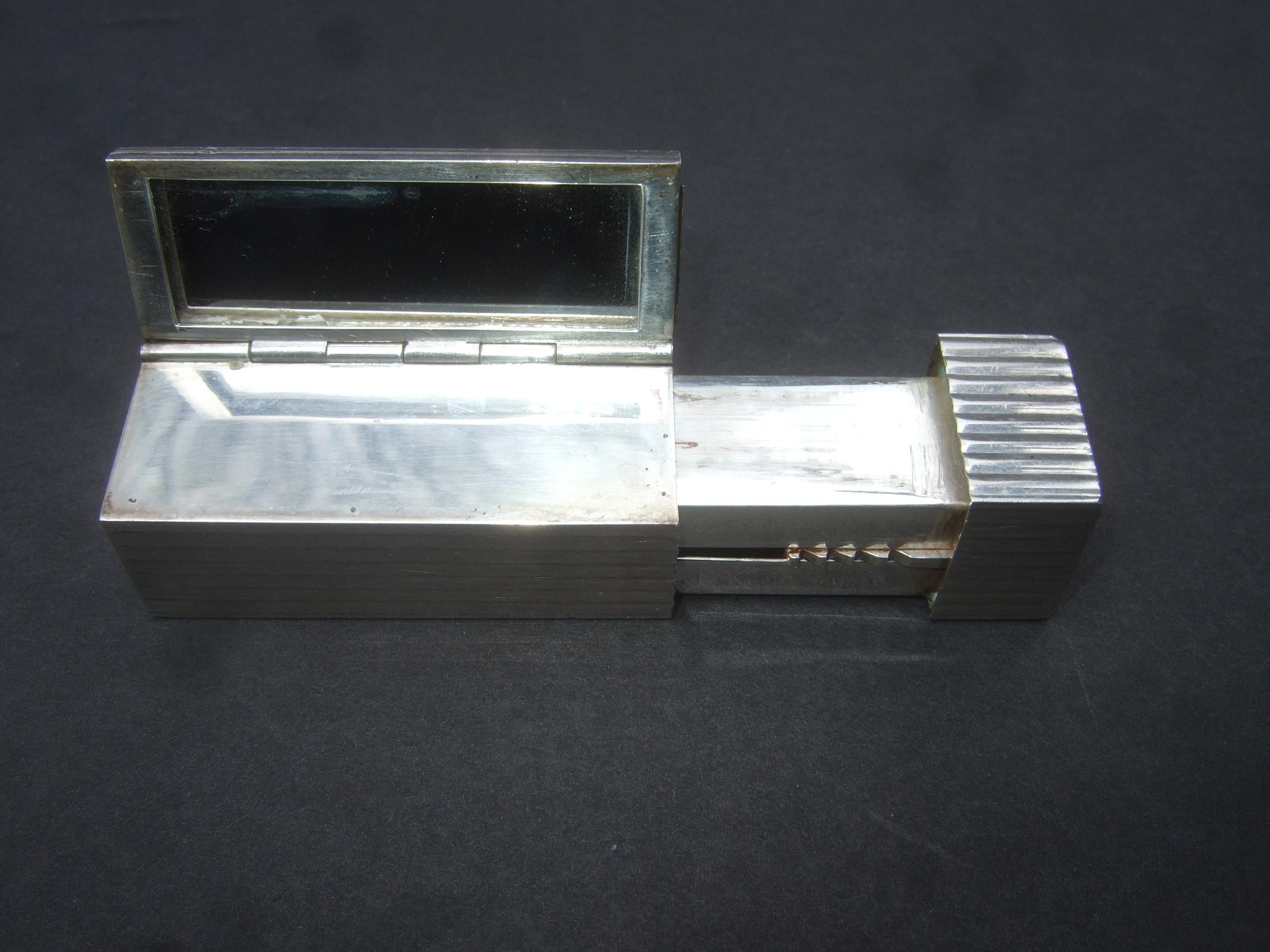 Gucci Italy Rare Sterling Silver Sleek Lipstick Vanity Mirror Case c 1970s For Sale 3