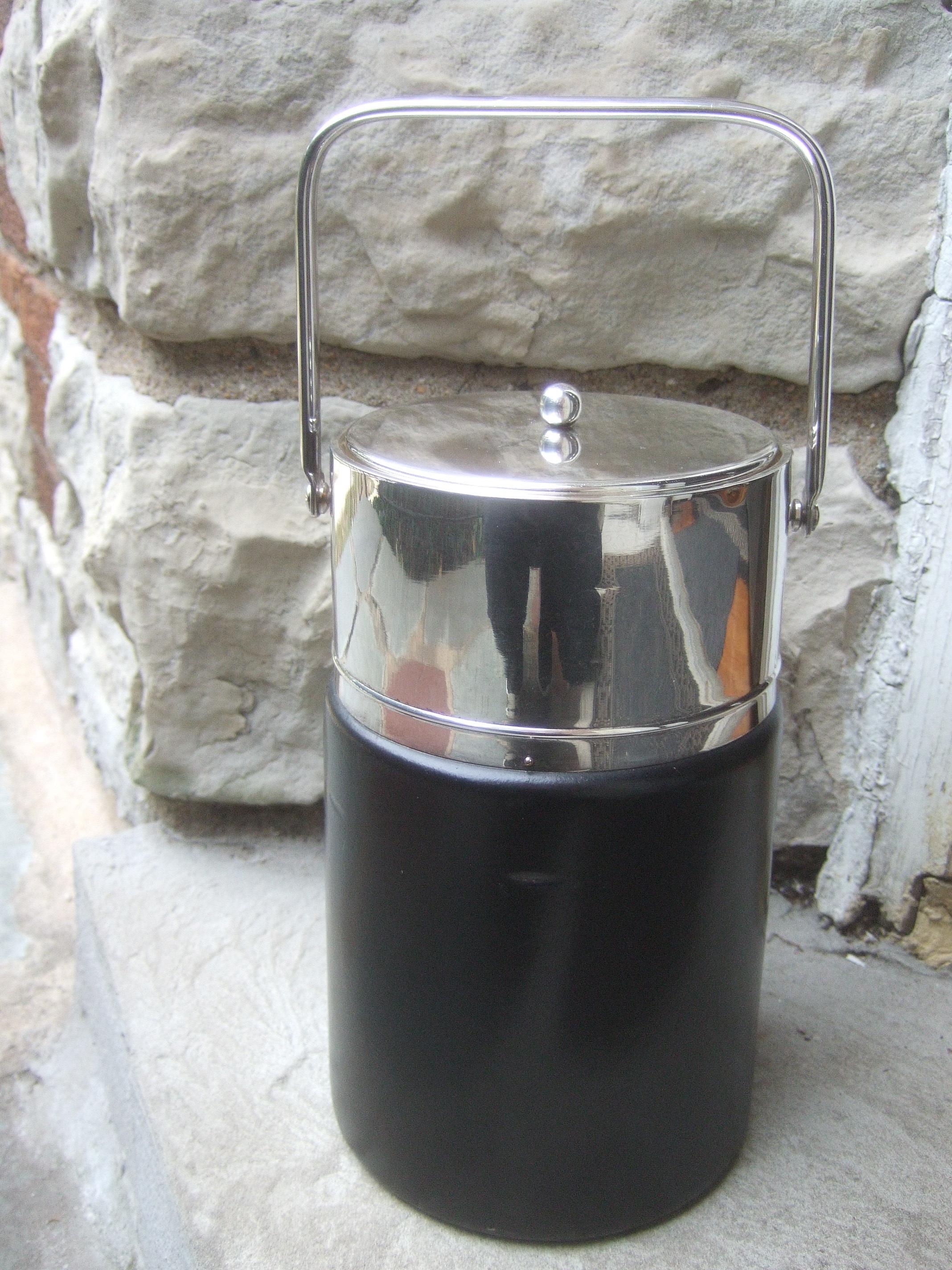 Gucci Italy Sleek Chrome Black Leather Ice Bucket c 1970s In Fair Condition For Sale In University City, MO