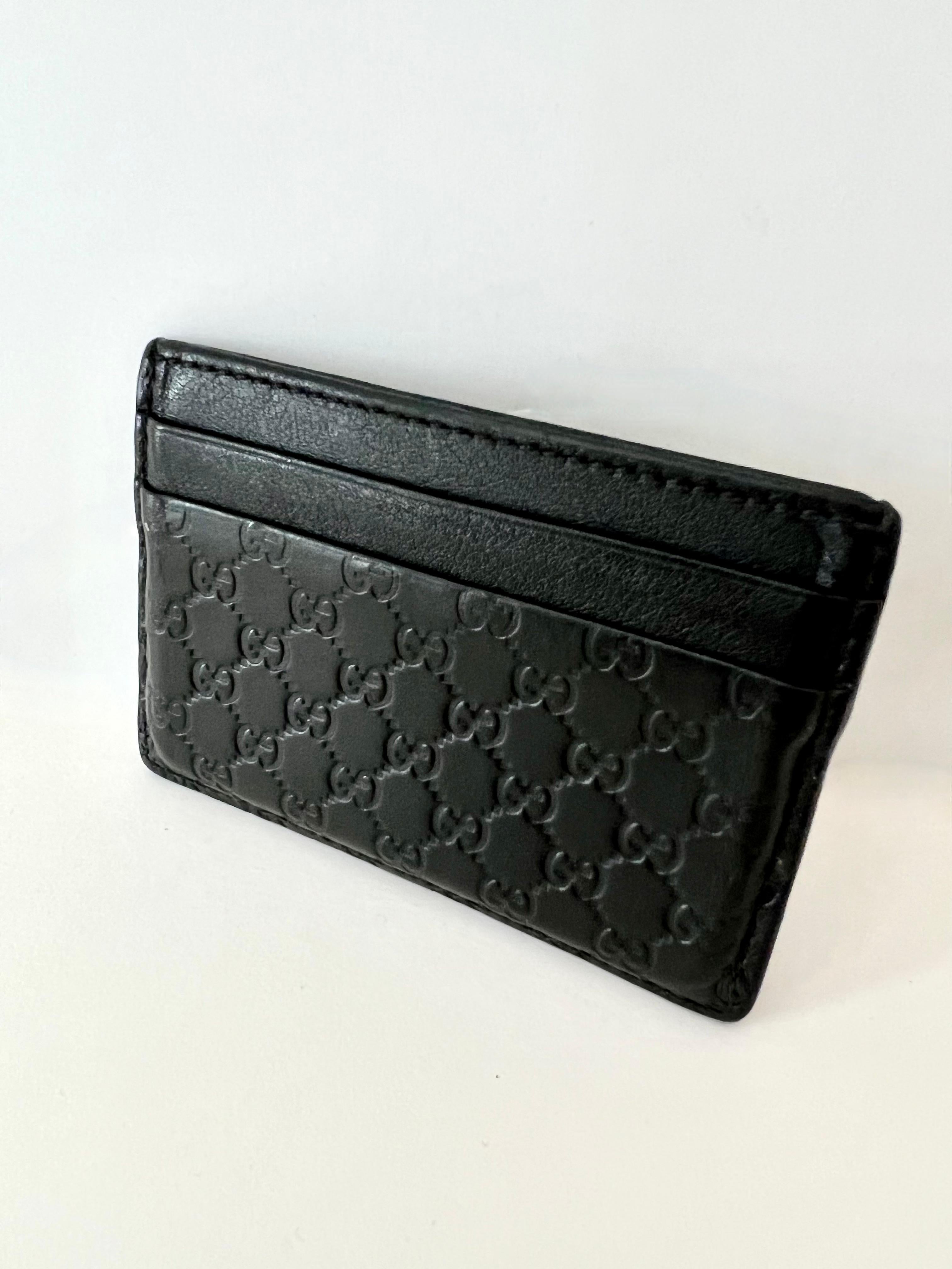 Embossé Gucci - Portefeuille et porte-cartes de crédit italien avec embossage en vente