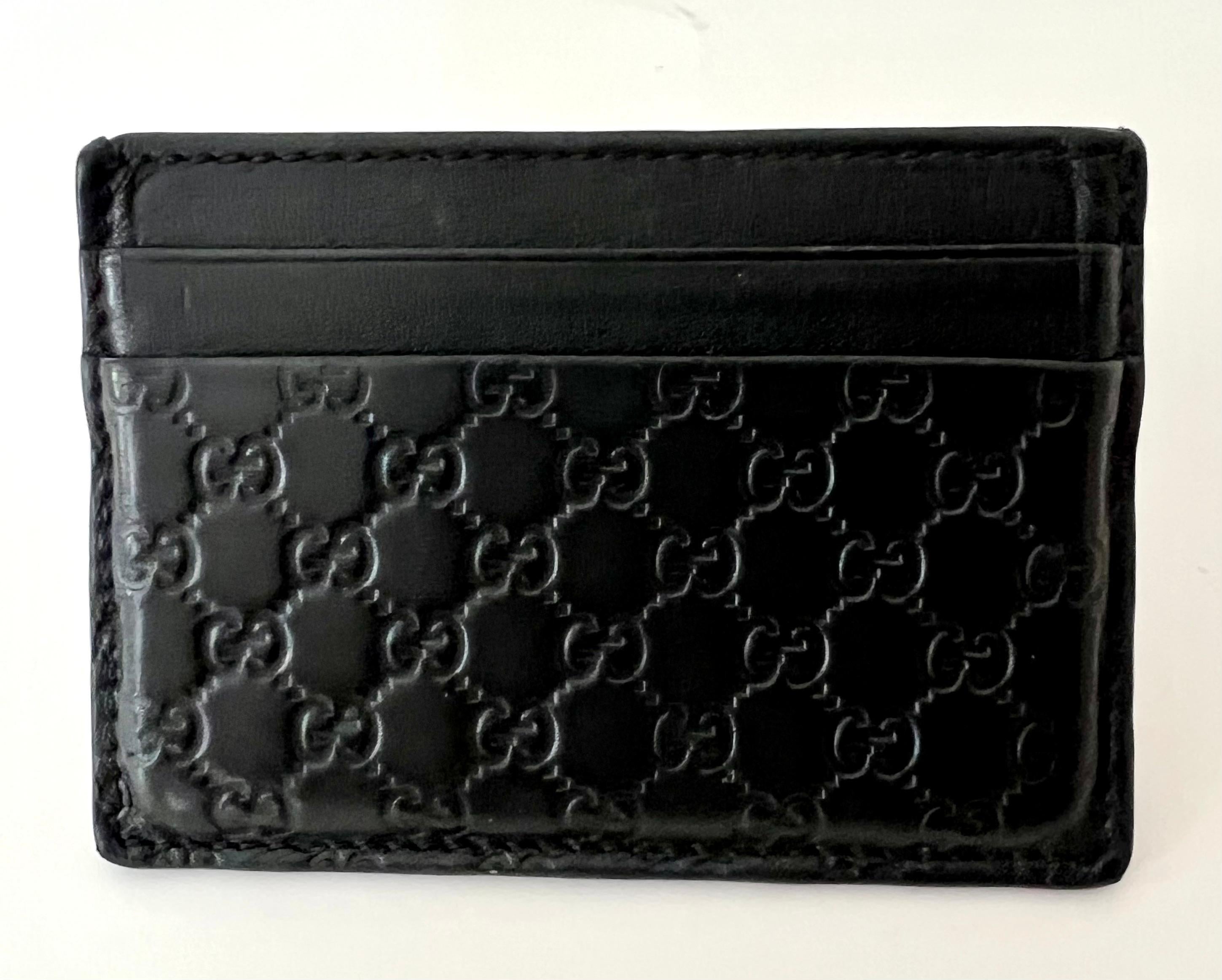 Portemonnaie und Kreditkartenaie von Gucci Italien mit Prägung (Leder) im Angebot
