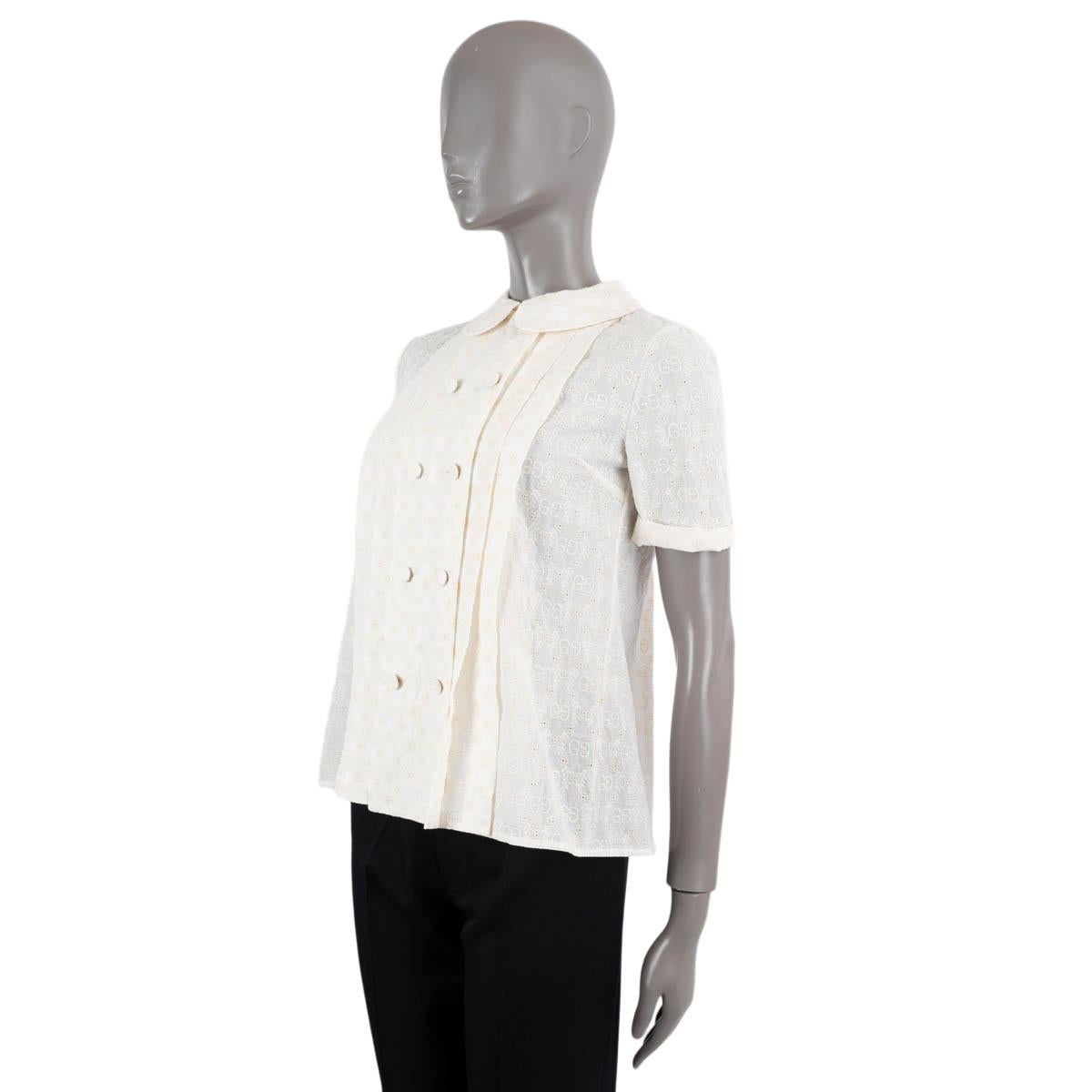 GUCCI ivory cotton GG SUPREME EMBROIDERED PLEATED Blouse Shirt 36 XS In Excellent Condition For Sale In Zürich, CH