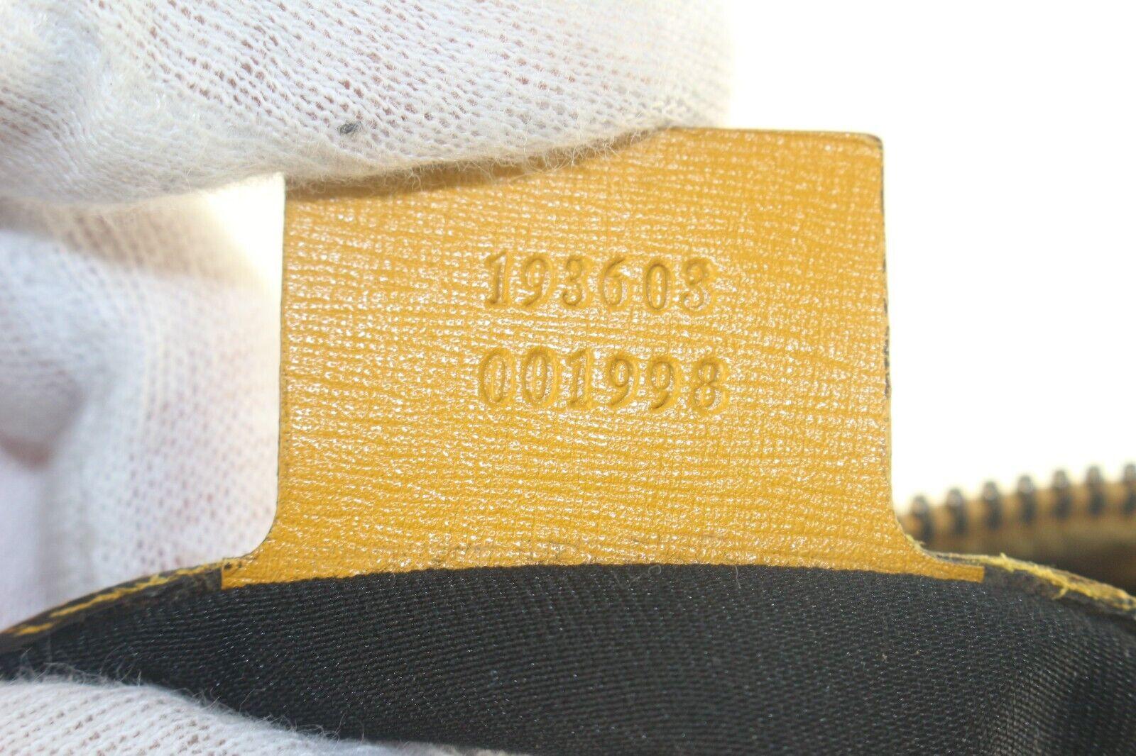 Beige Gucci Ivory Monogram GG Joy Boston Bag Supreme 2GK103K For Sale