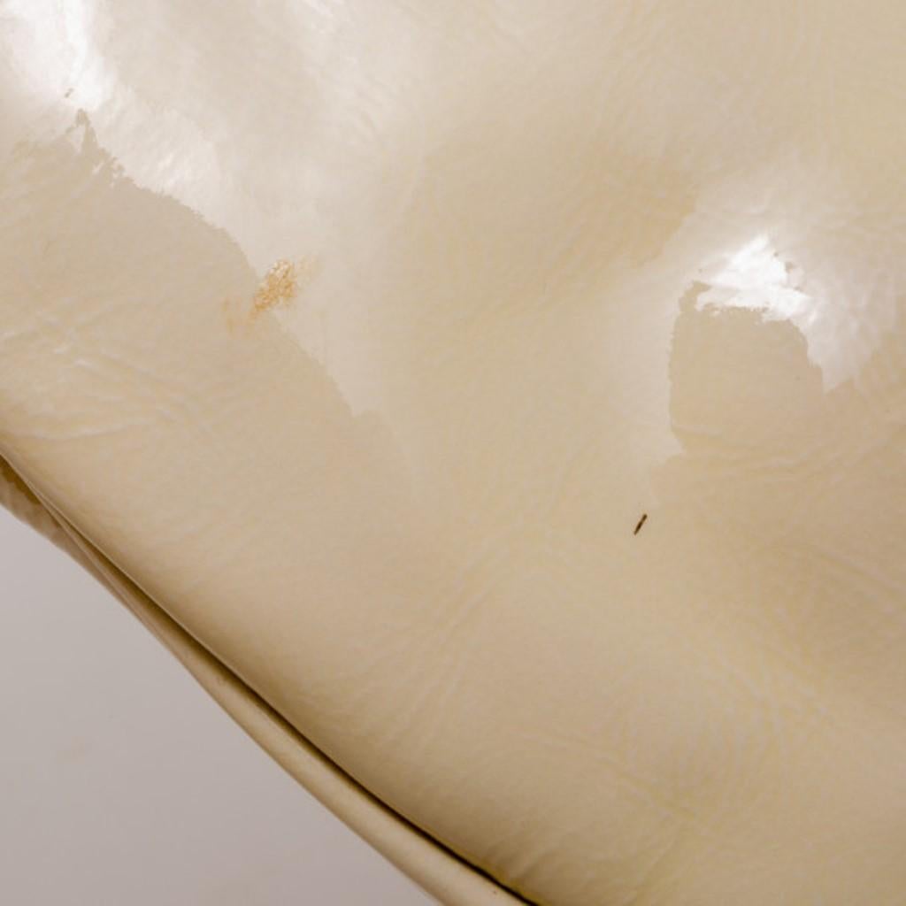 Gucci Ivory Patent Wave Small Shoulder Bag 9
