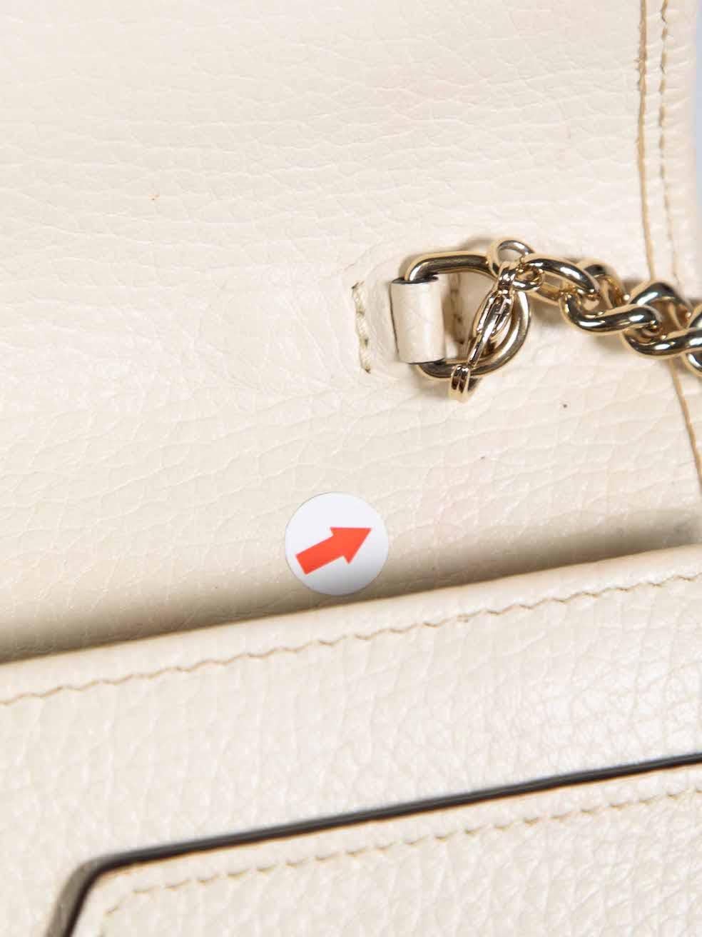 Gucci Ivory Pebbled Calfskin Soho Wallet on Chain 2