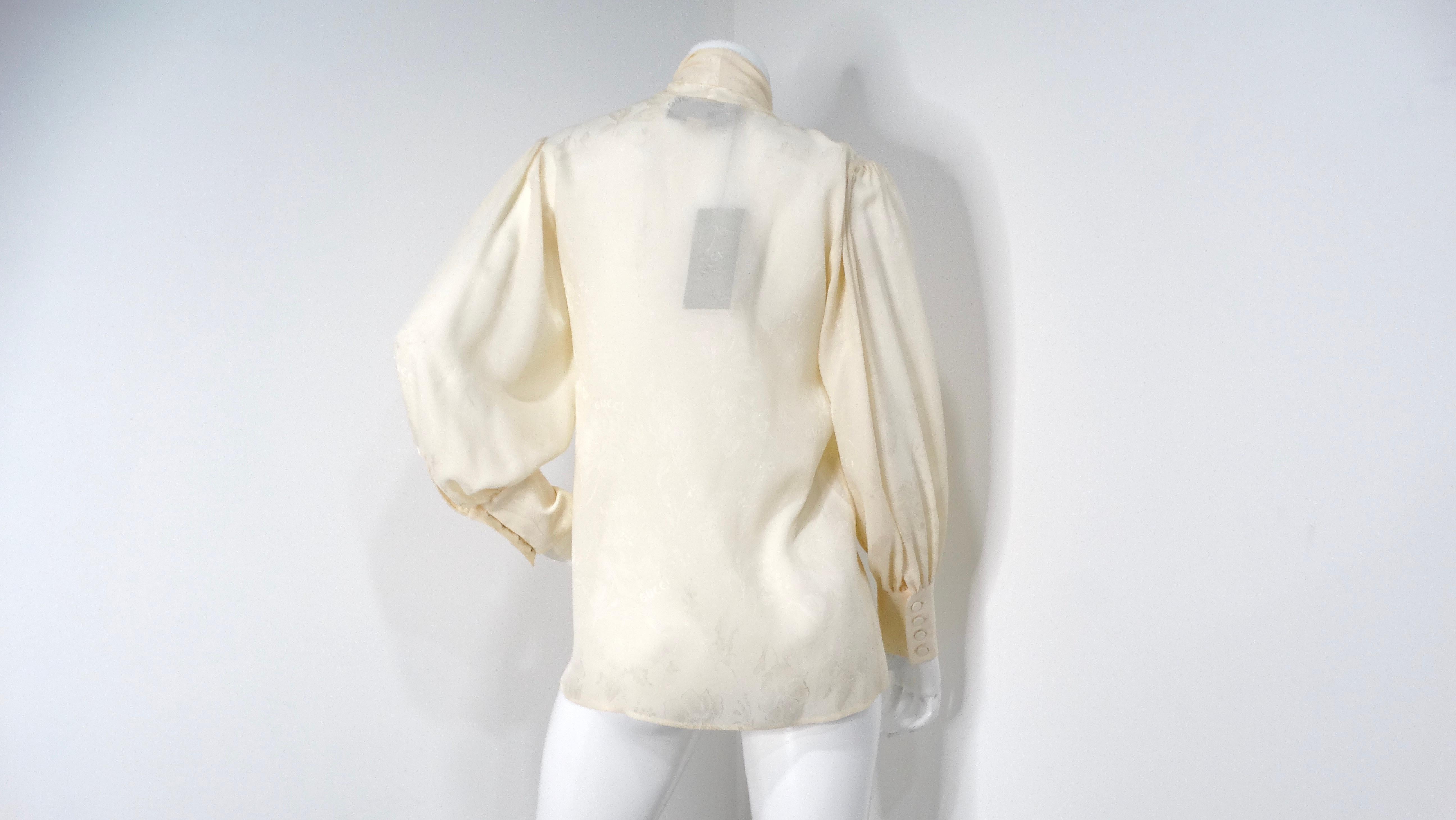 Gucci Ivory Romantic Floral Print Silk Bow Collar Button-Up Blouse For Sale 2