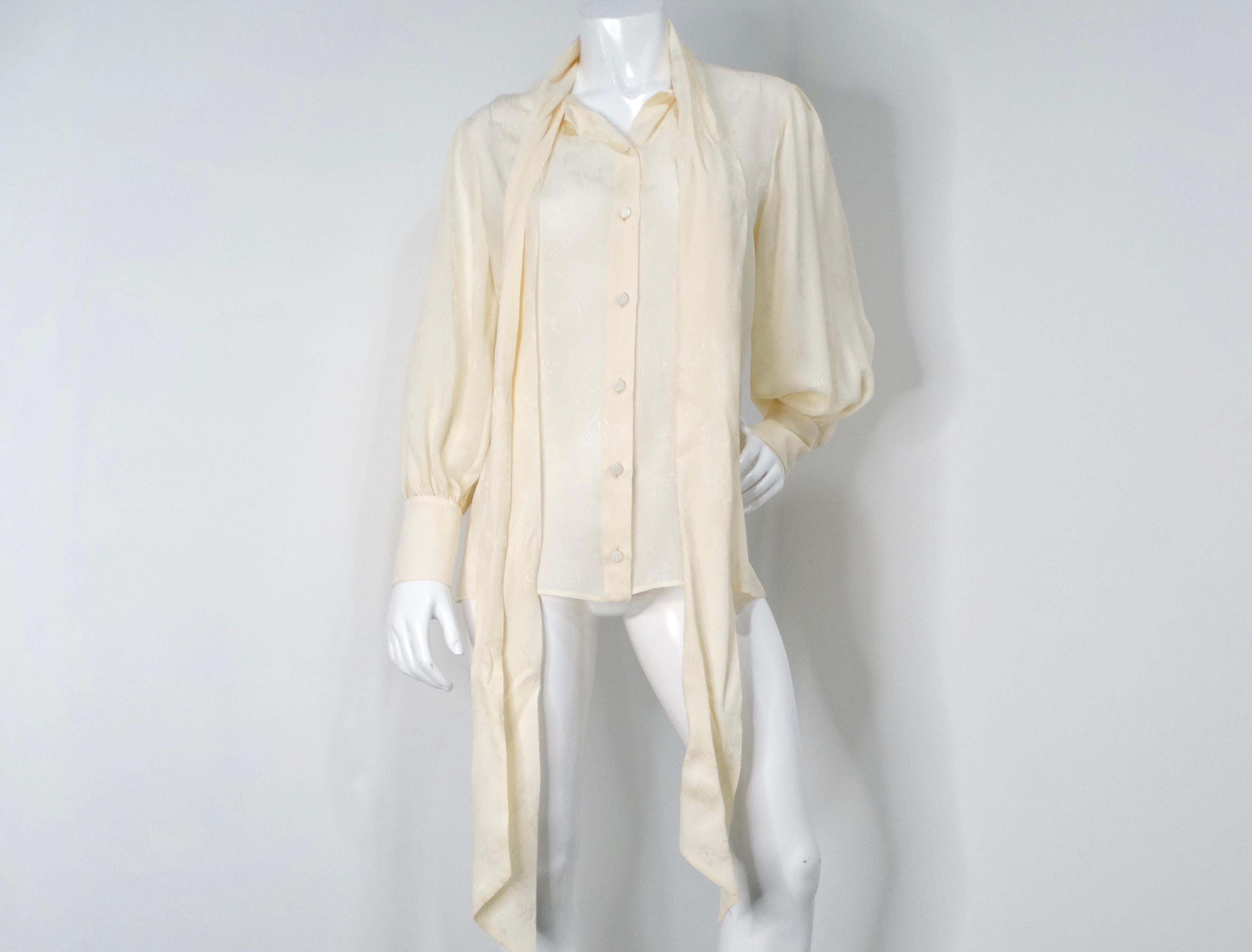 Gucci Ivory Romantic Floral Print Silk Bow Collar Button-Up Blouse For Sale 4