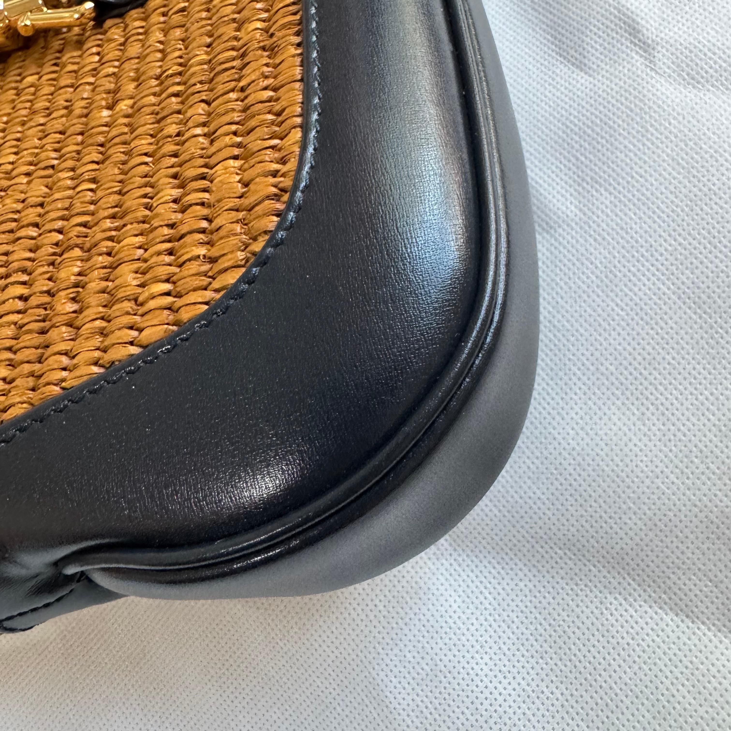 Gucci Jackie 1961 Beige Camel Wicker Bag Black Leather Gold Hardware Leather Str en vente 2