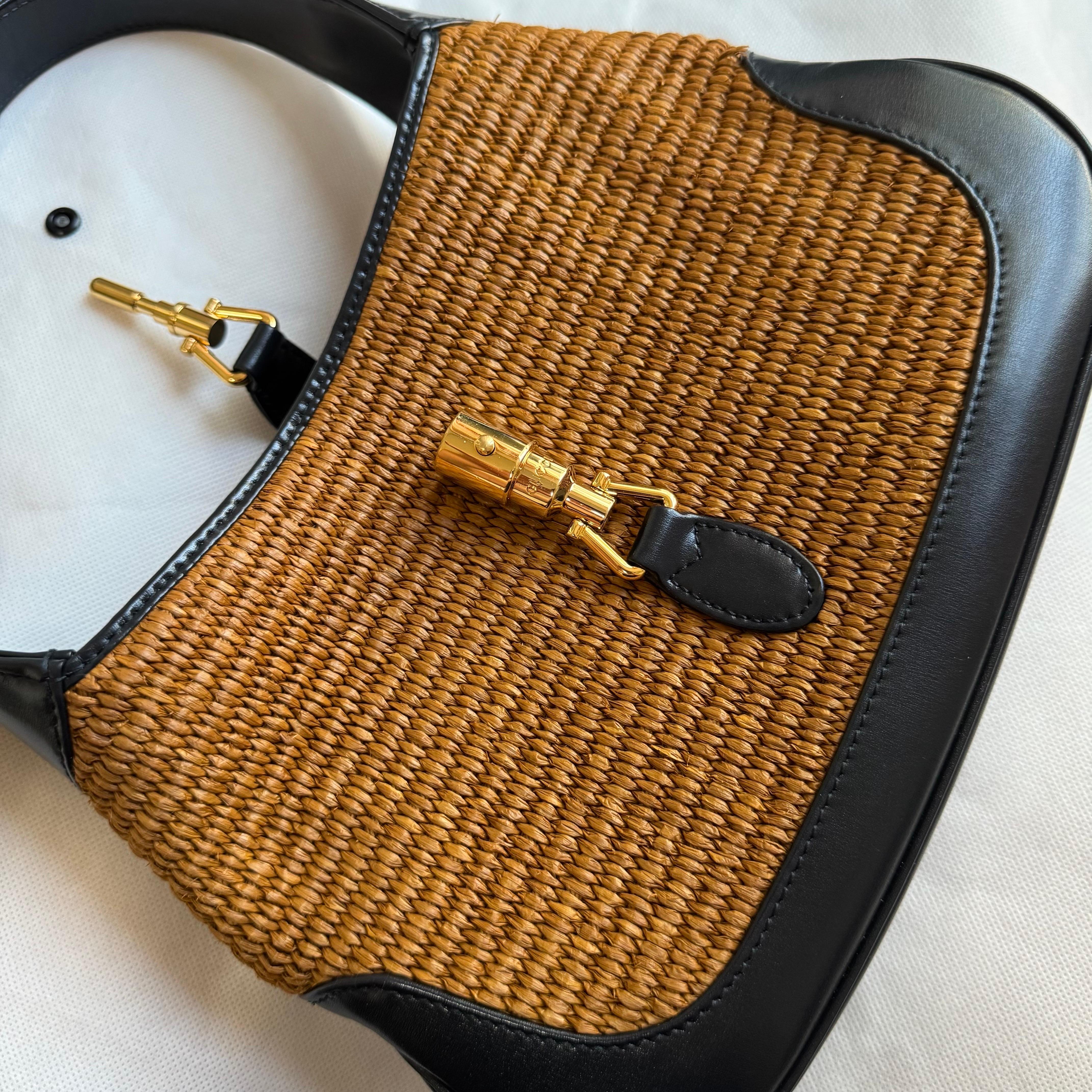 Gucci Jackie 1961 Beige Camel Wicker Bag Black Leather Gold Hardware Leather Str en vente 3