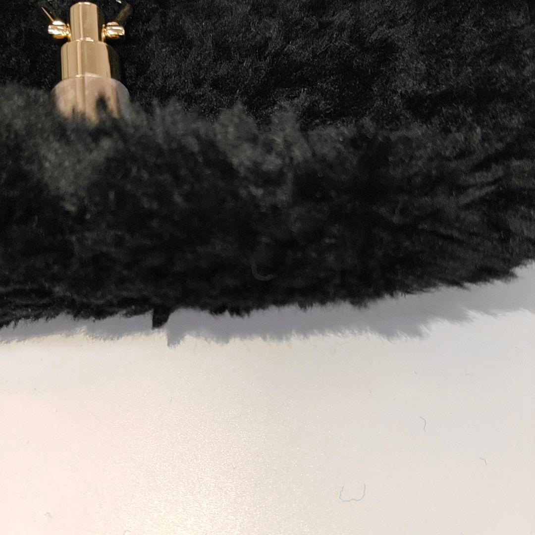 Gucci Jackie 1961 Black Fluffy Shearling Borsa Piccola in vendita 8
