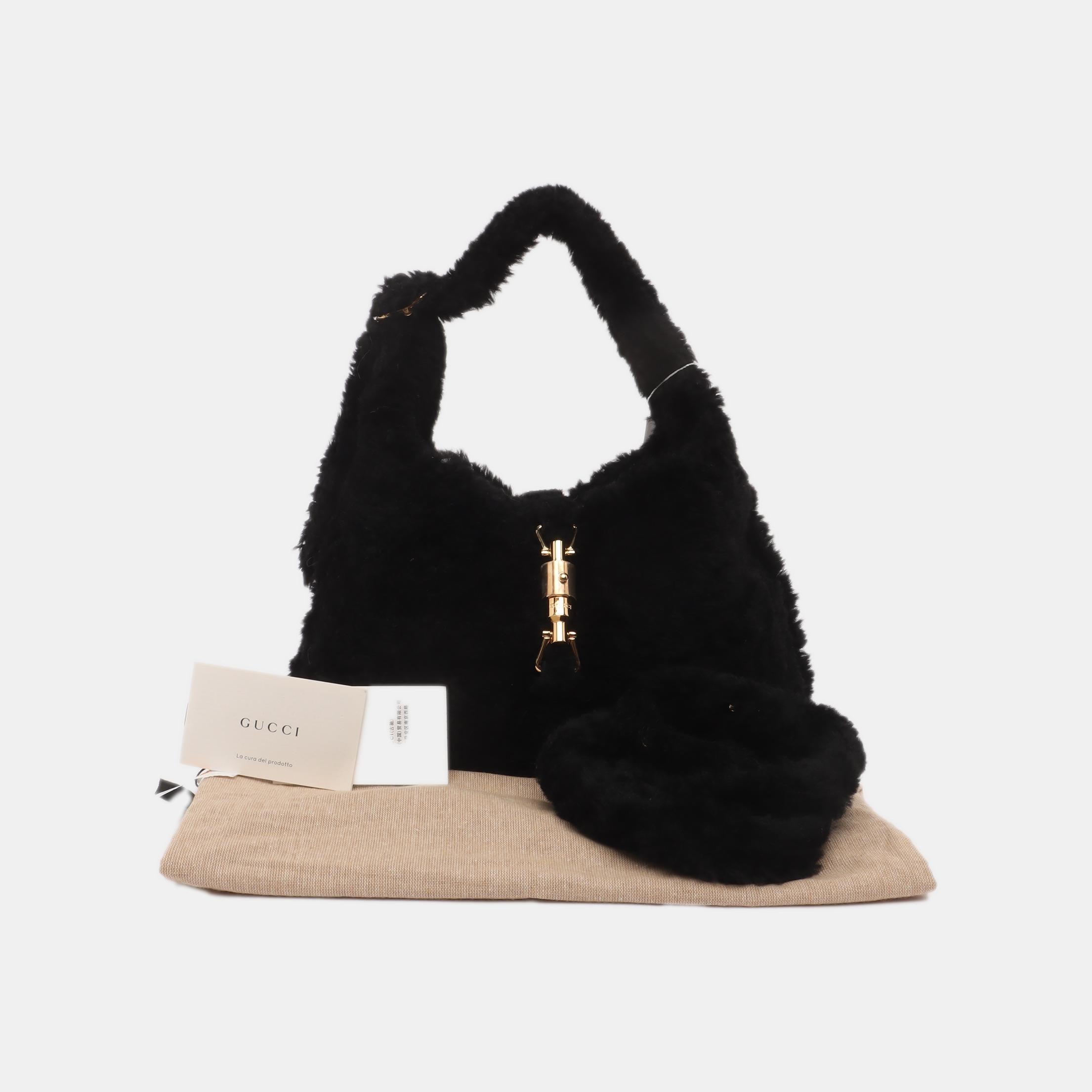 Gucci Jackie 1961 Black Fluffy Shearling Borsa Piccola in vendita 2