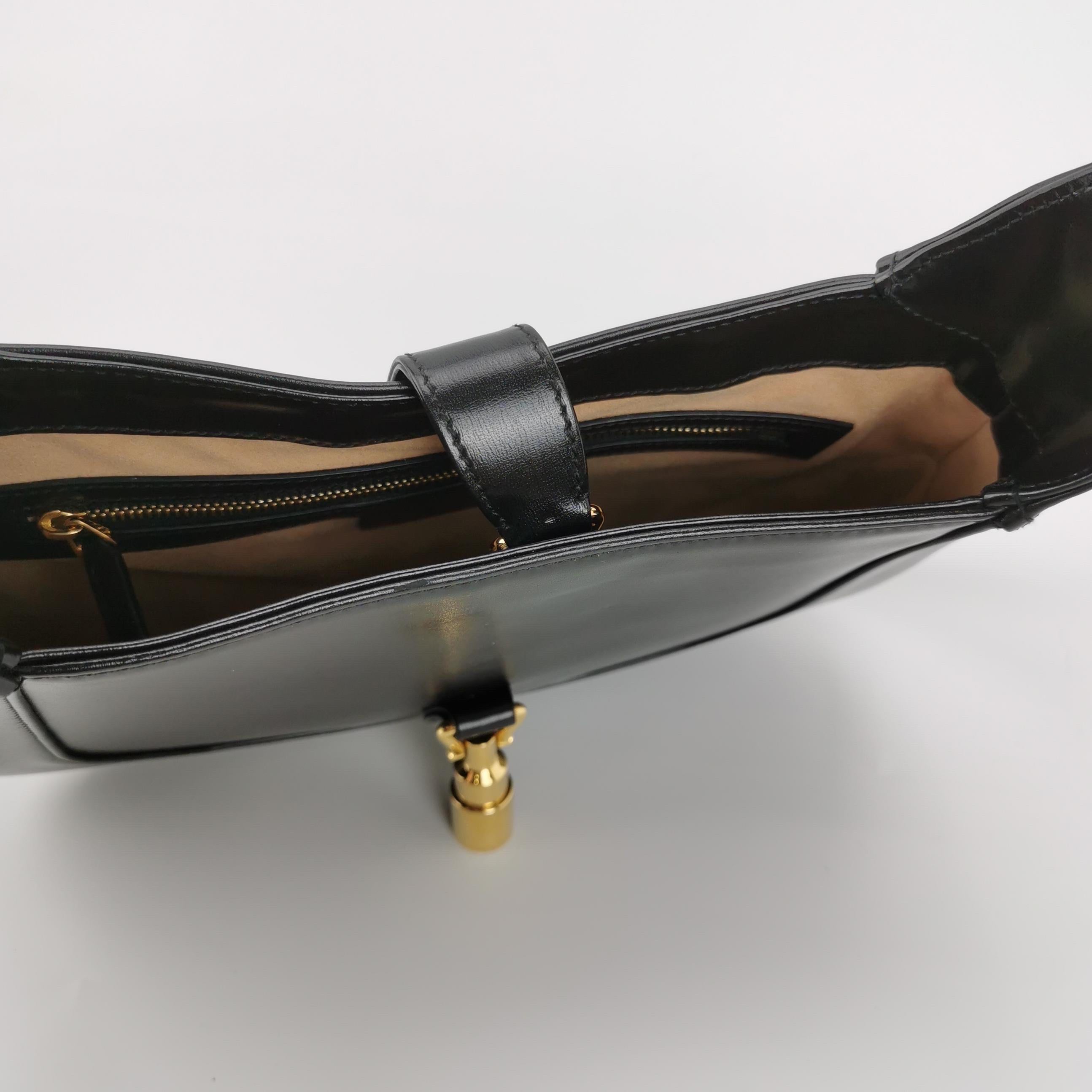 Gucci Jackie 1961 Black Leather Bag Small Piston Lock With Strap For Sale 1