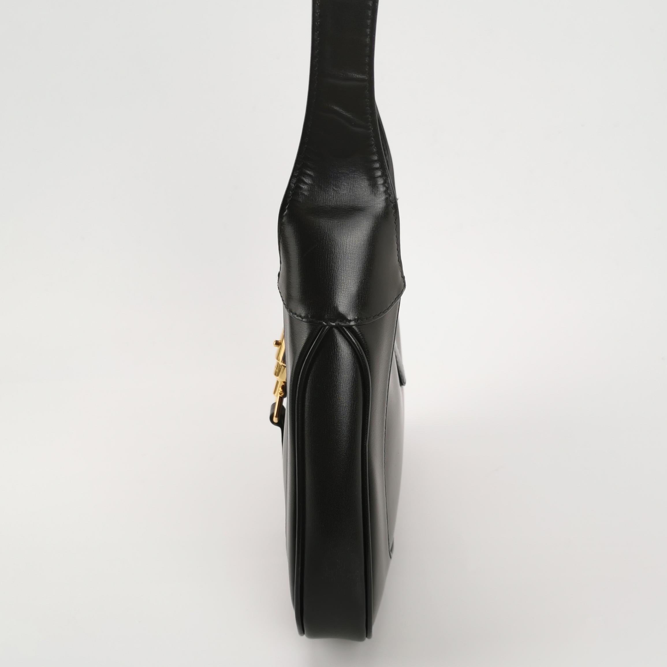 Gucci Jackie 1961 Black Leather Bag Small Piston Lock With Strap For Sale 2