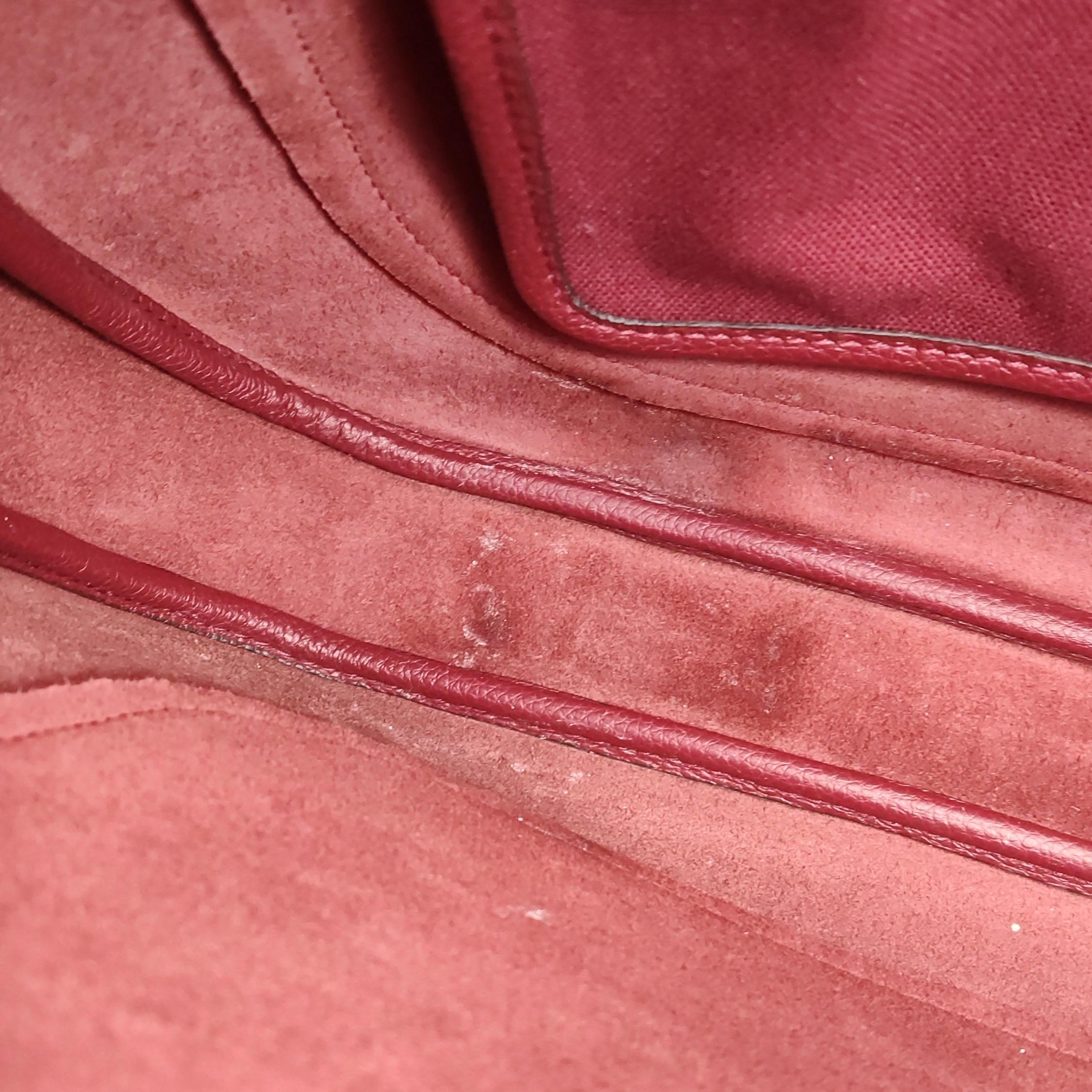 Gucci Jackie 1961 Bolso de hombro grande de piel granulada burdeos con correa en venta 5