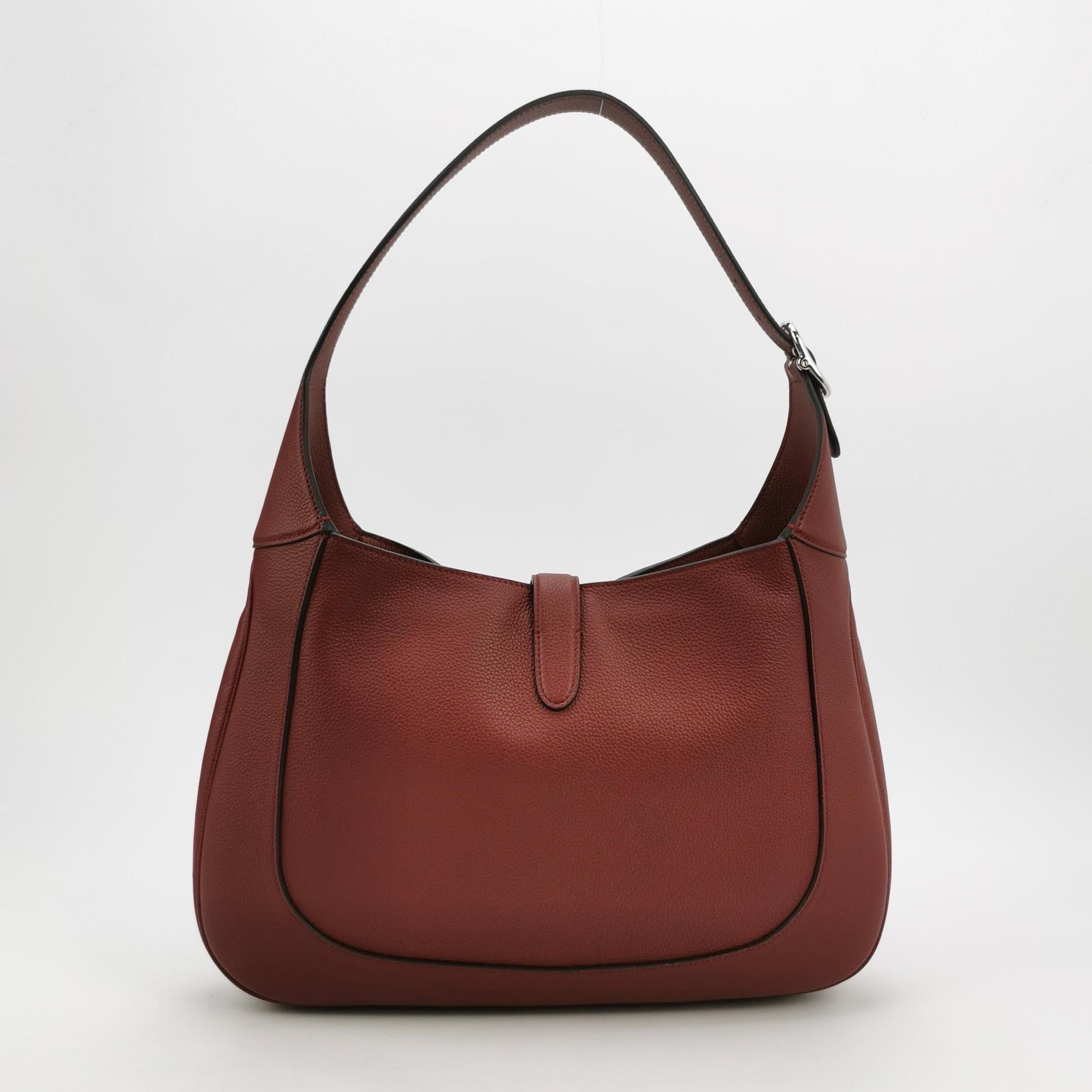 Gucci Jackie 1961 Bolso de hombro grande de piel granulada burdeos con correa en Excelente estado para la venta en AUBERVILLIERS, FR