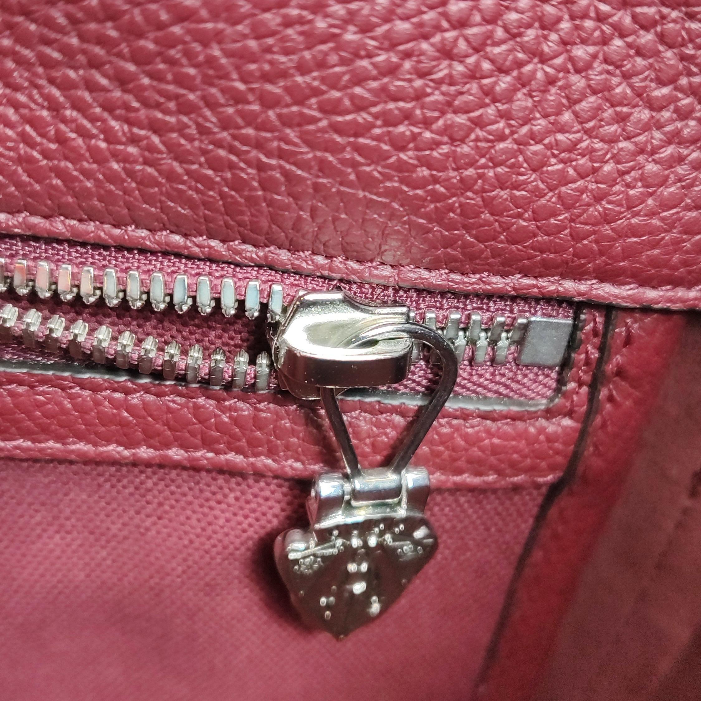 Gucci Jackie 1961 Bolso de hombro grande de piel granulada burdeos con correa en venta 4
