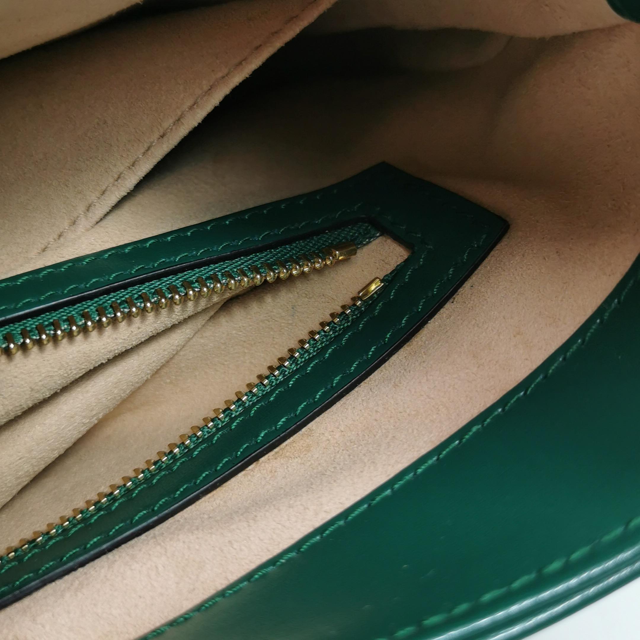 Gucci Jackie 1961 Borsa in pelle verde piccola con tracolla regolabile in vendita 5