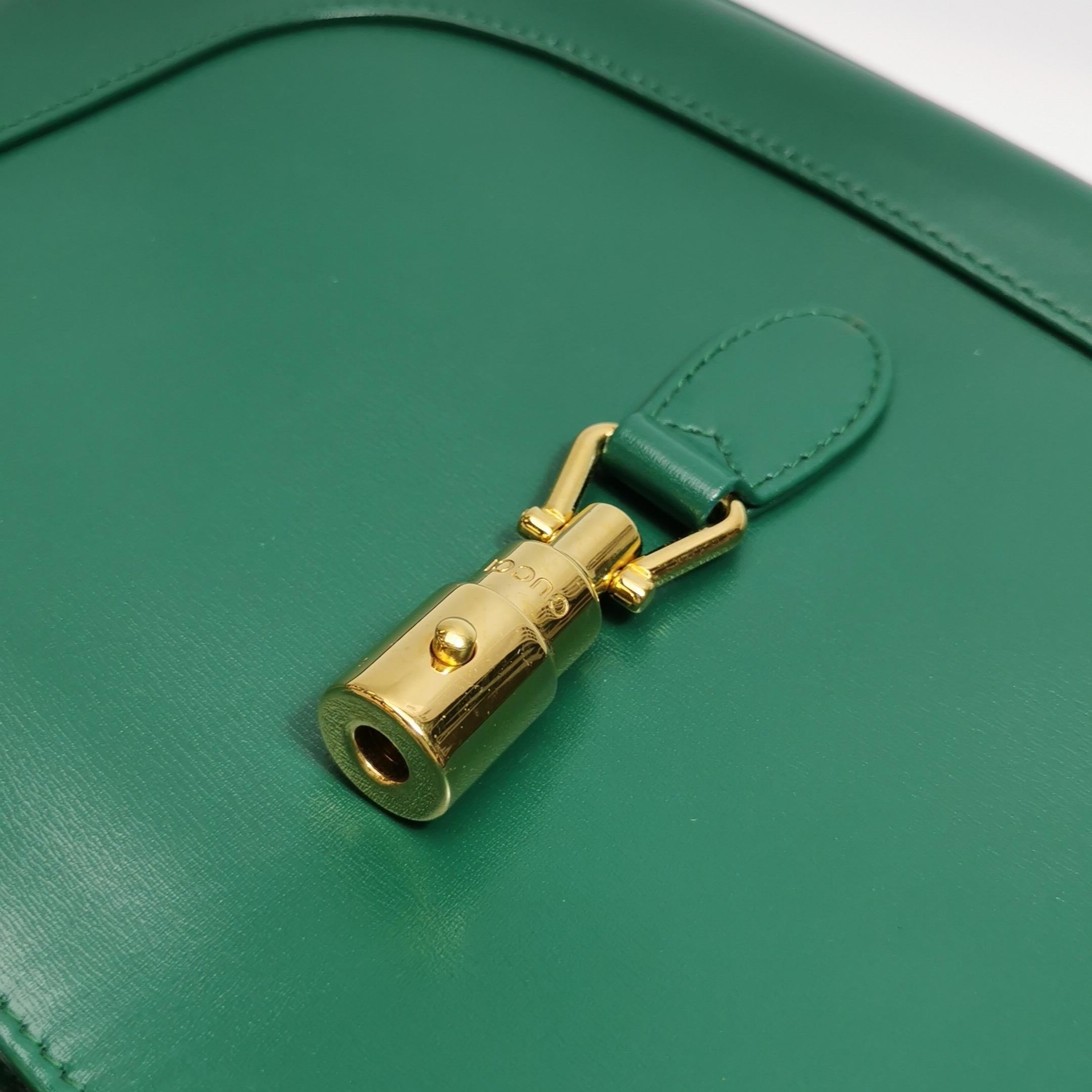 Gucci Jackie 1961 Borsa in pelle verde piccola con tracolla regolabile in vendita 10