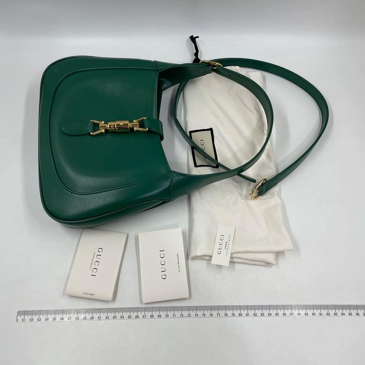 Gucci Jackie 1961 Grüne Ledertasche mit verstellbarem Riemen im Angebot 1