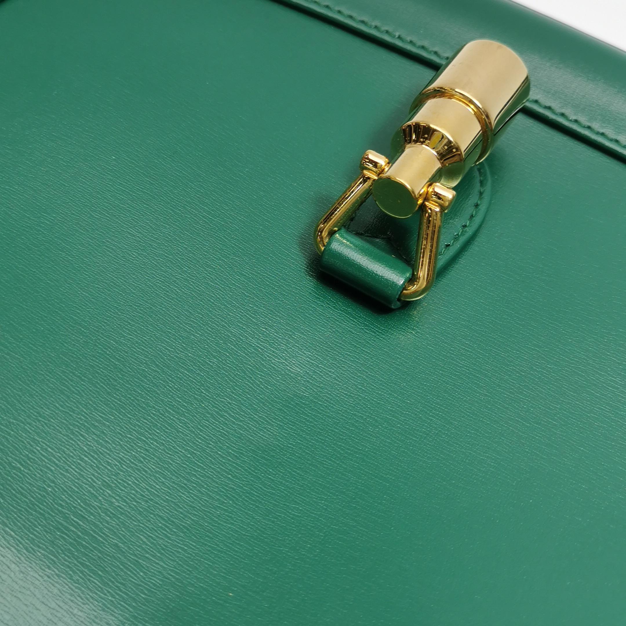Gucci Jackie 1961 Borsa in pelle verde piccola con tracolla regolabile in vendita 4