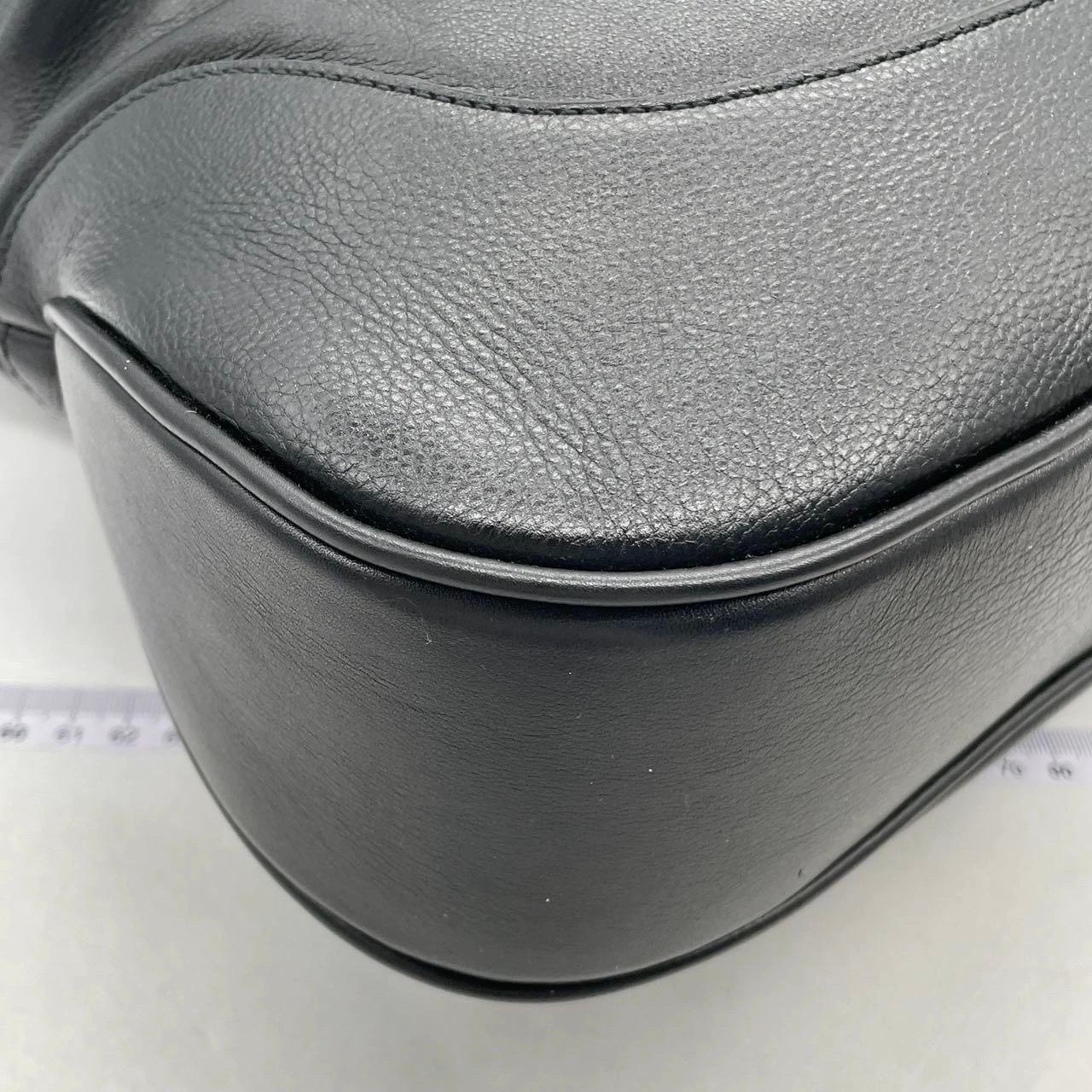 Gucci Jackie 1961 Large in pelle di vitello nera con cinturino lungo in vendita 7