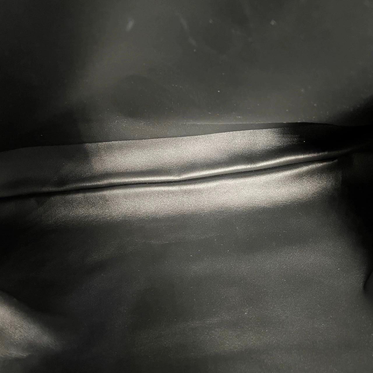 Gucci Jackie 1961 Large in pelle di vitello nera con cinturino lungo in vendita 11