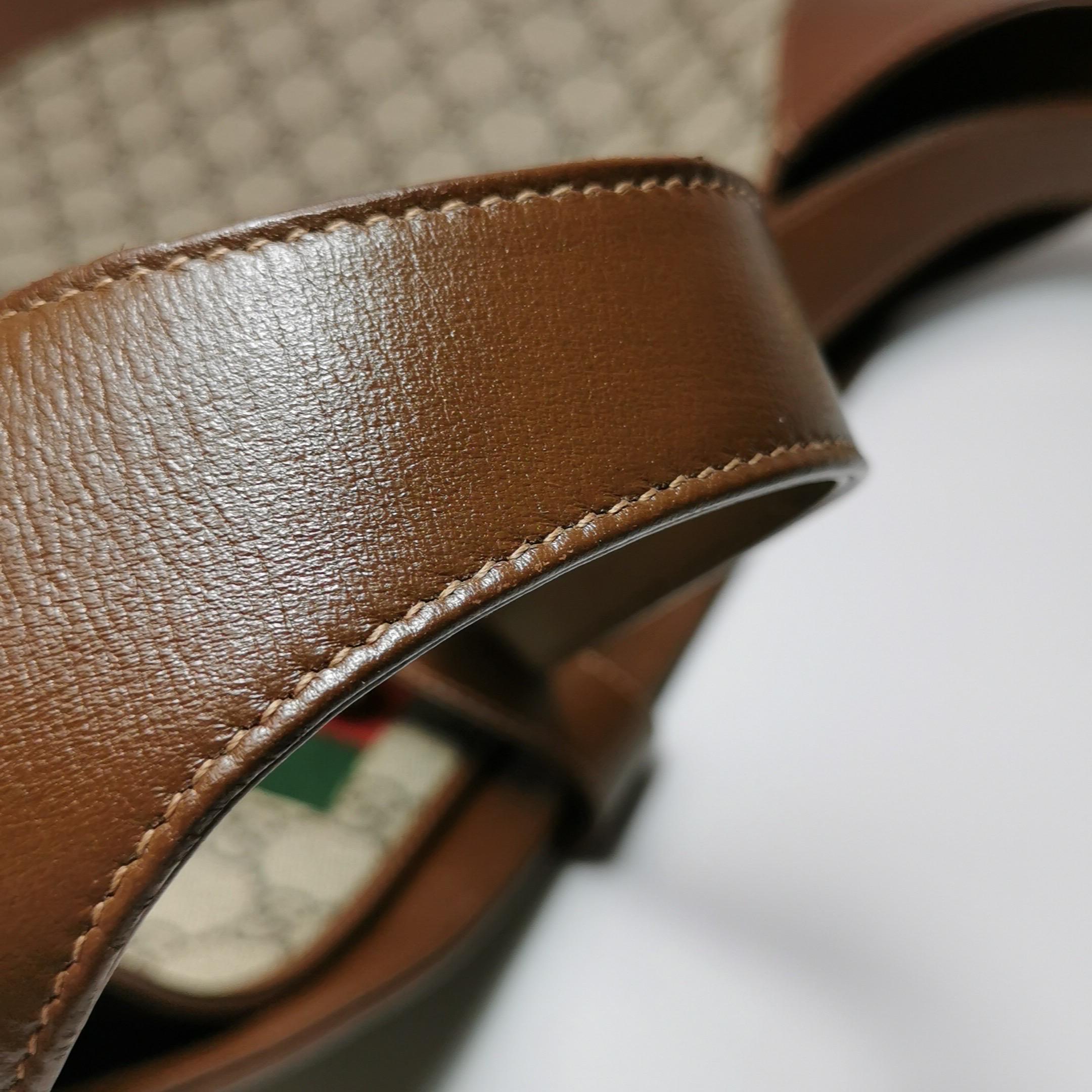 Gucci Jackie 1961 Large toile en cuir marron et Monogramme avec longue lanière en vente 6