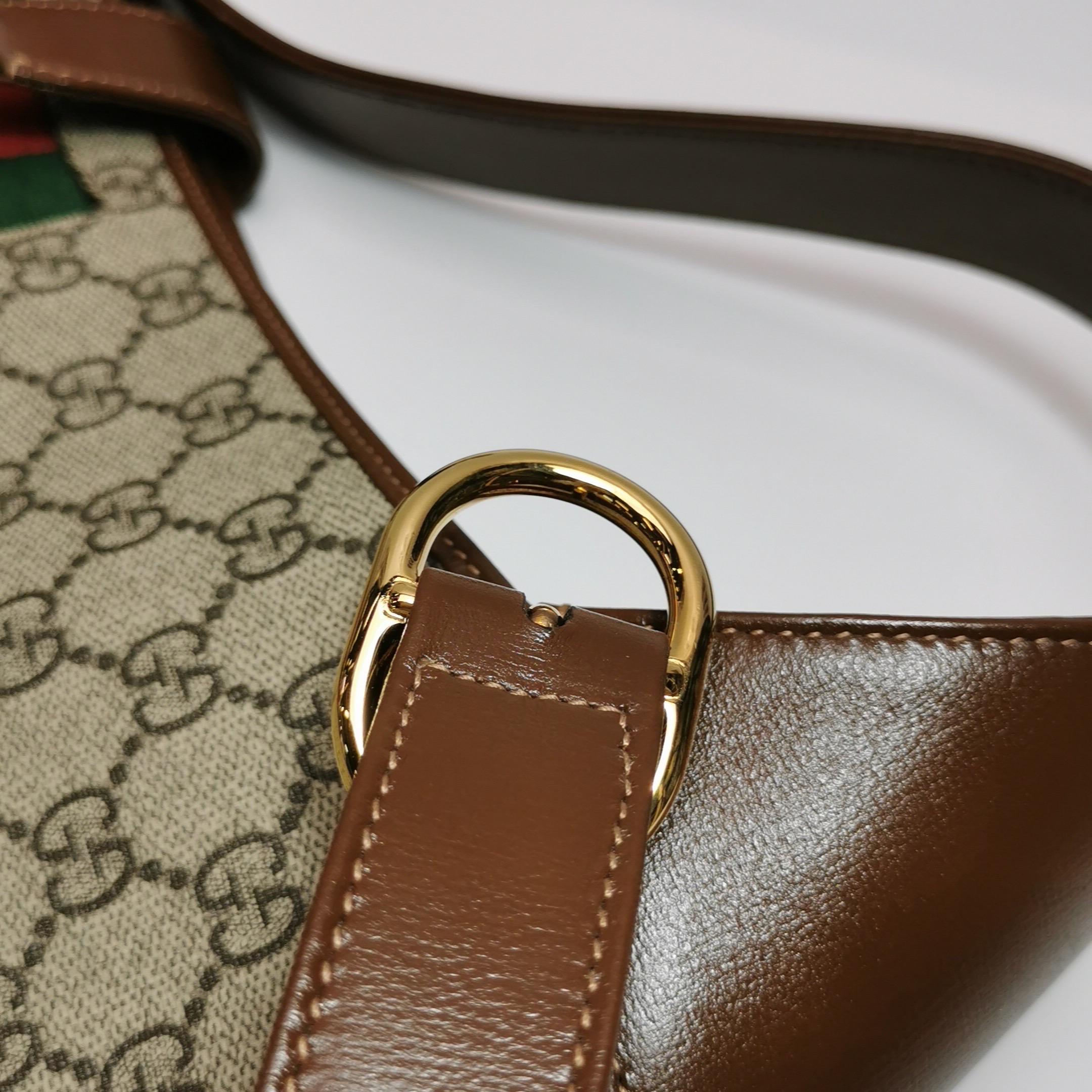 Gucci Jackie 1961 Large toile en cuir marron et Monogramme avec longue lanière en vente 9