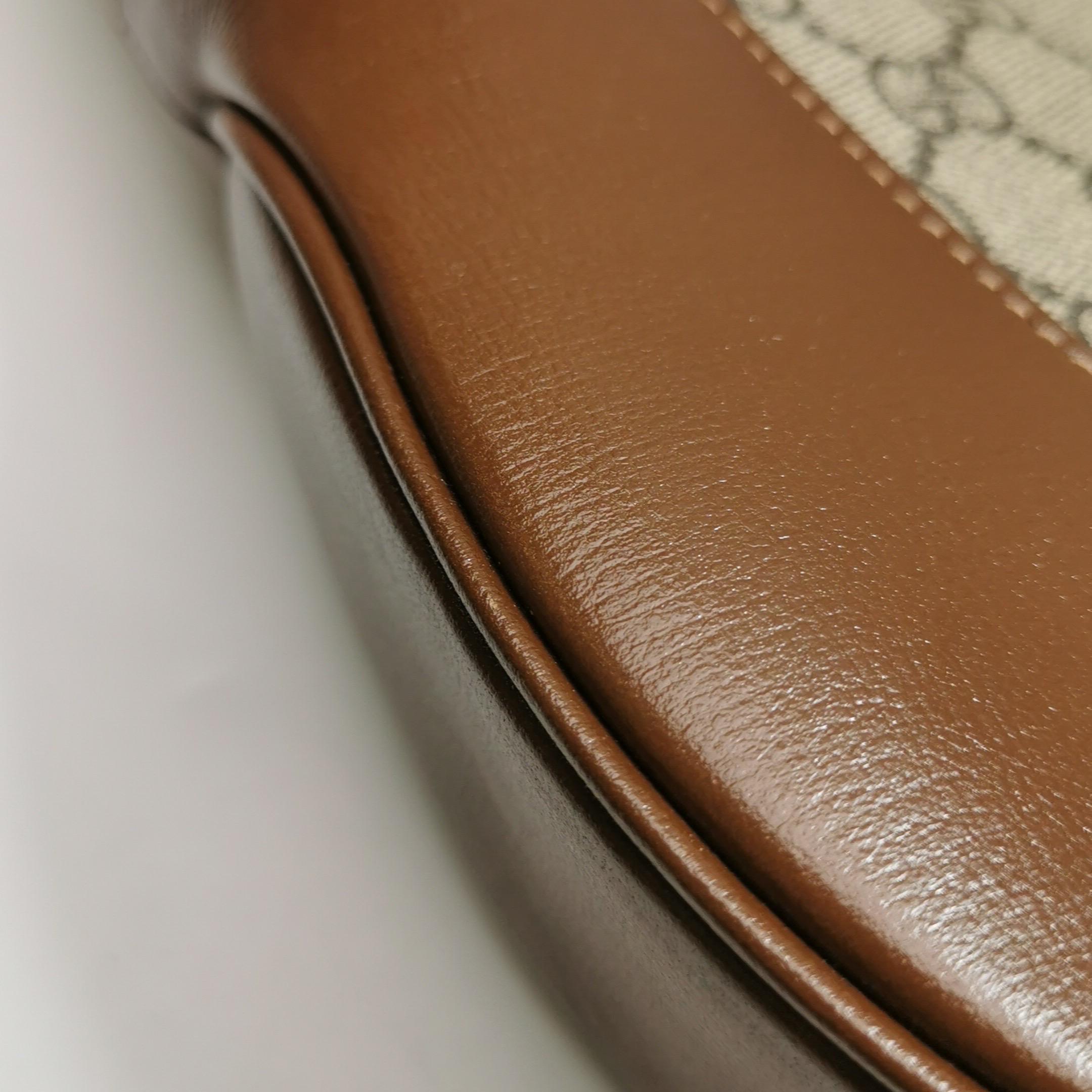 Gucci Jackie 1961 Large toile en cuir marron et Monogramme avec longue lanière en vente 14