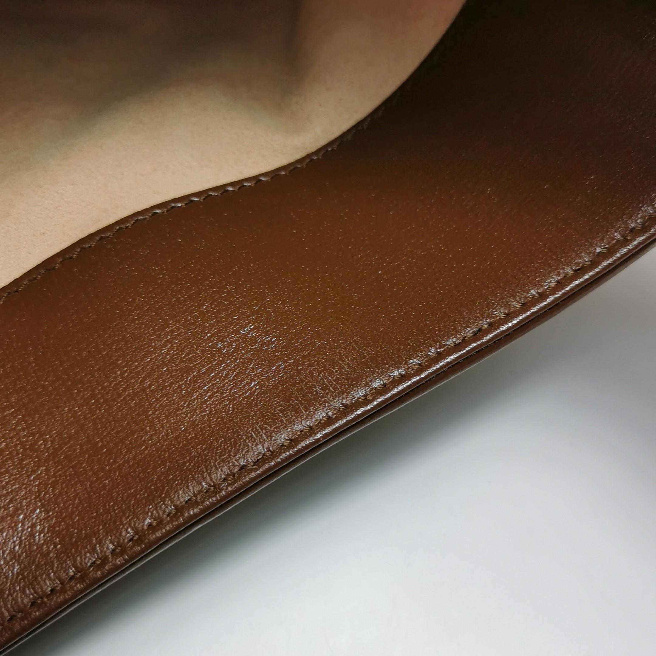 Gucci Jackie 1961 Large toile en cuir marron et Monogramme avec longue lanière en vente 4