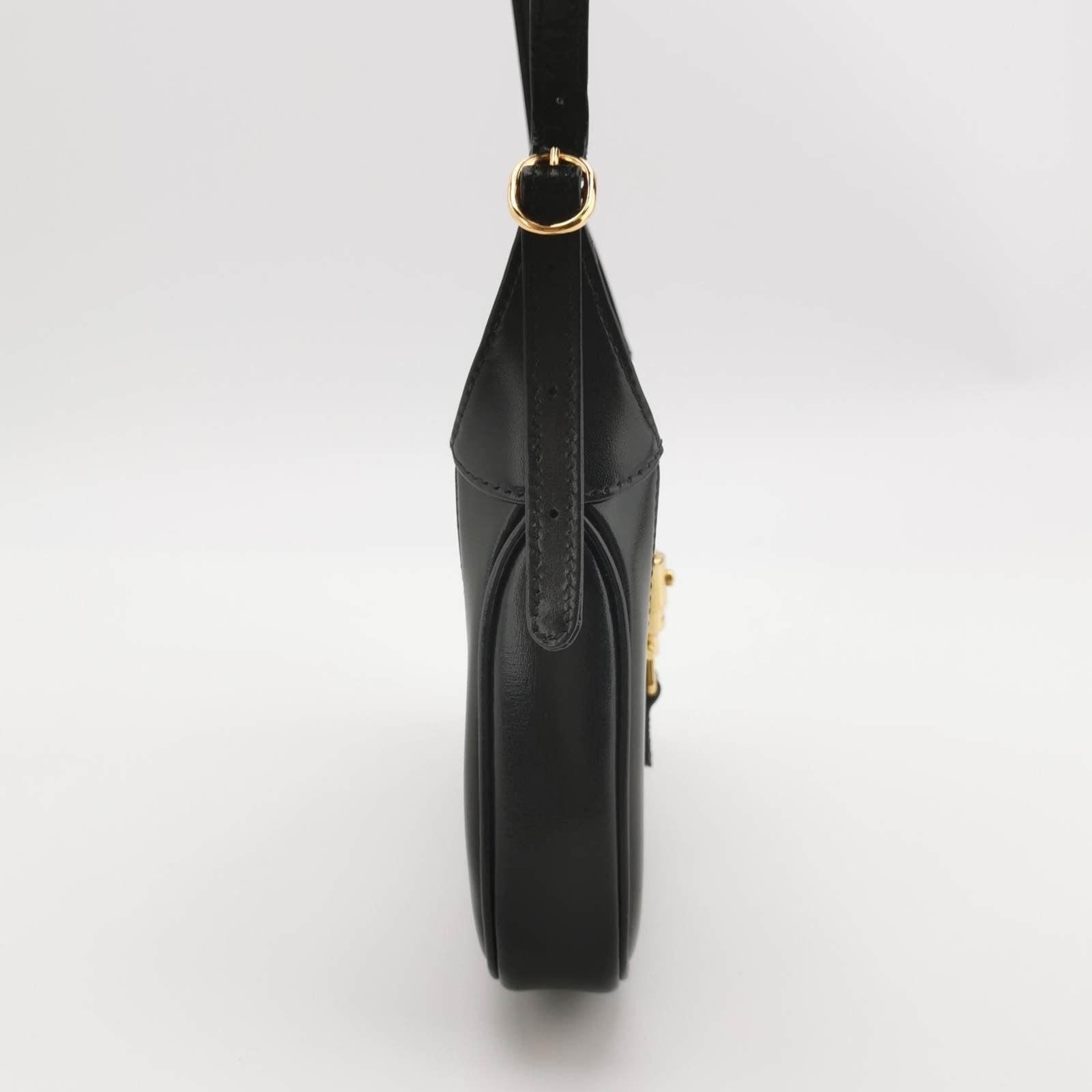 Gucci Jackie 1961 Mini Black Leather Bag with Adjustable Strap In Excellent Condition For Sale In AUBERVILLIERS, FR