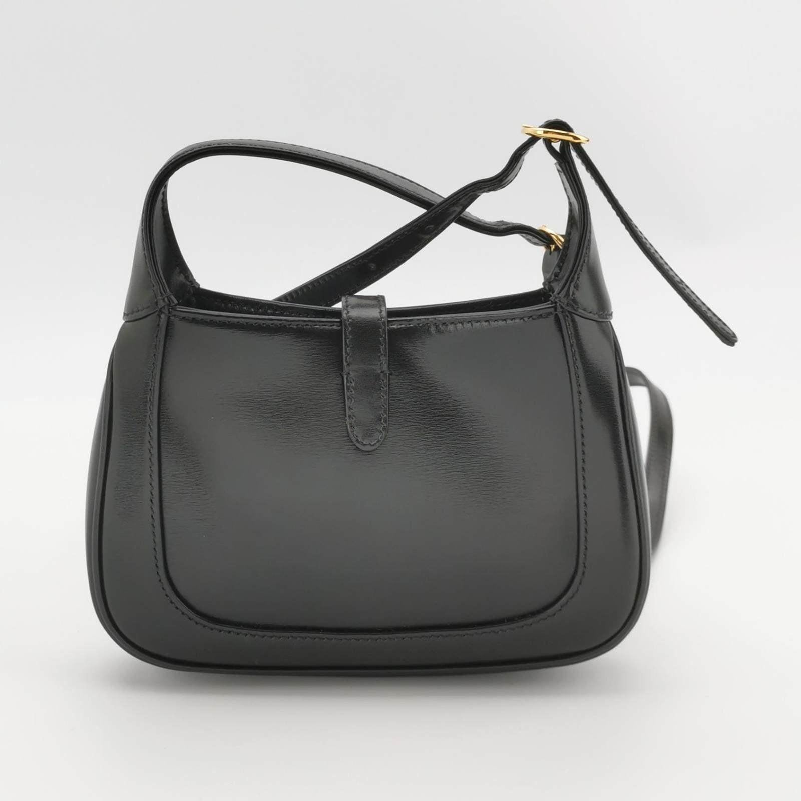 Women's Gucci Jackie 1961 Mini Black Leather Bag with Adjustable Strap For Sale