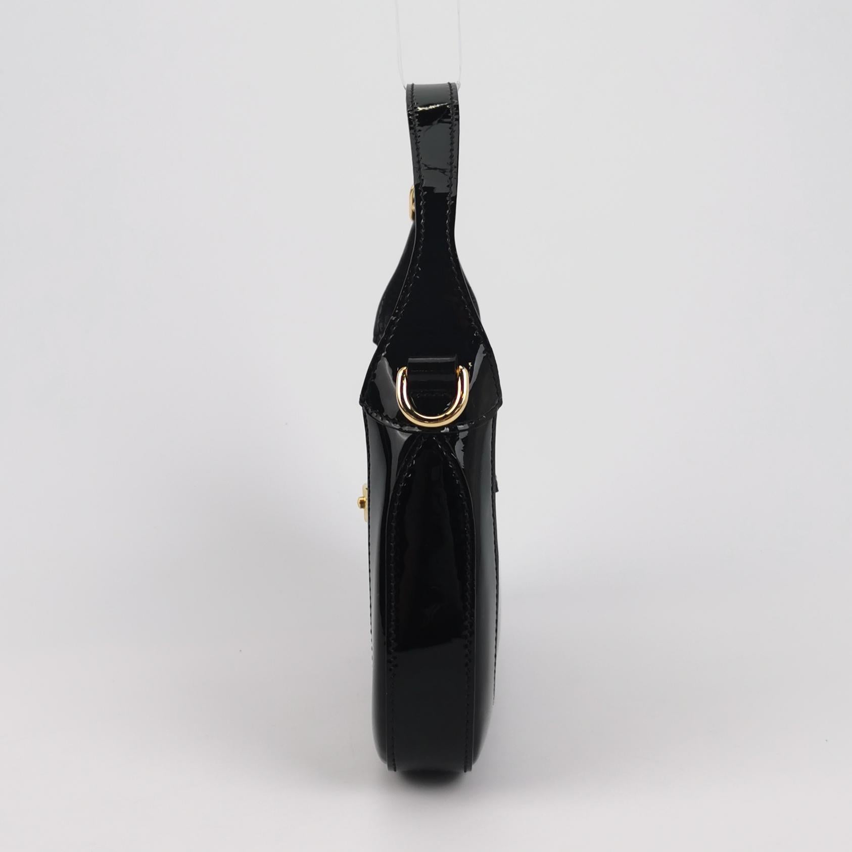 Gucci Jackie 1961 Mini Black Patent Leather Bag with Crystal Chain Strap In Excellent Condition For Sale In AUBERVILLIERS, FR