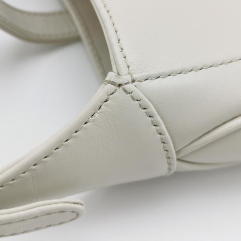 Gucci Jackie 1961 Mini Leather Bag with Adjustable Strap Size White For Sale 6