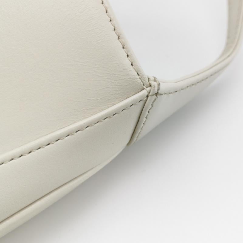 Gucci Jackie 1961 Mini Leather Bag with Adjustable Strap Size White For Sale 10